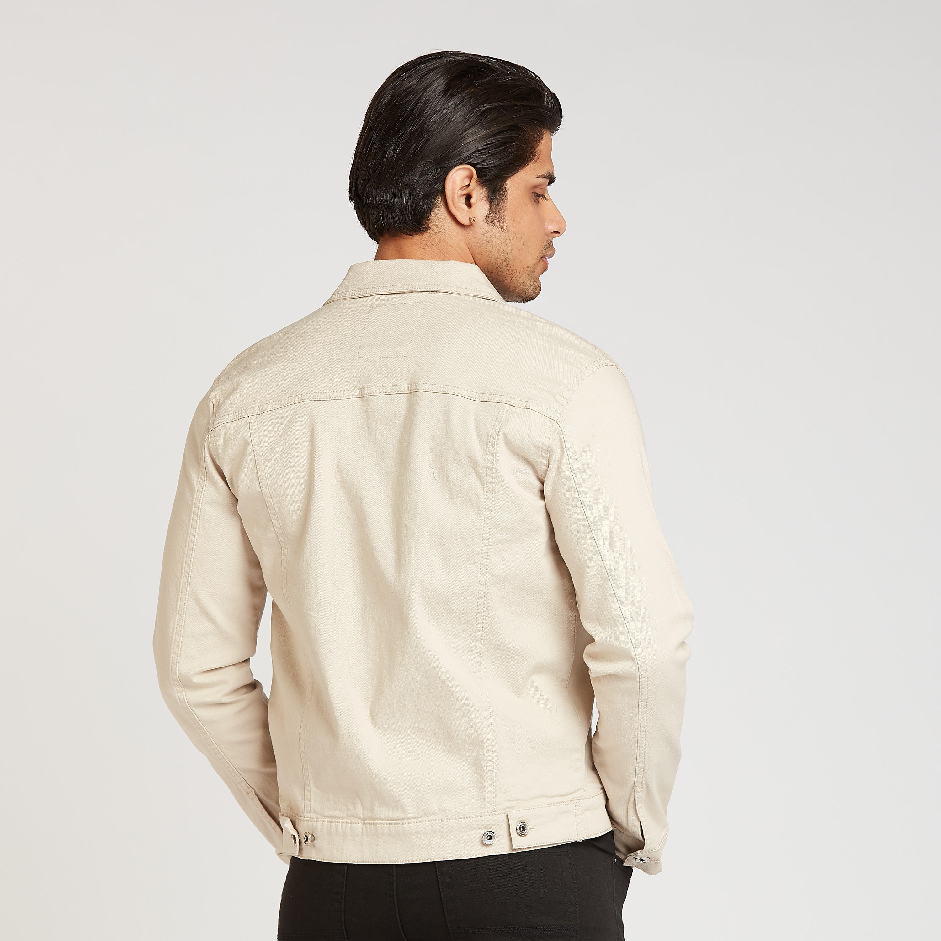 جاكيت دنيم سادة بأكمام طويلة وجيوب بطية-men-clothing-jacketsandblazers-jackets-image-3