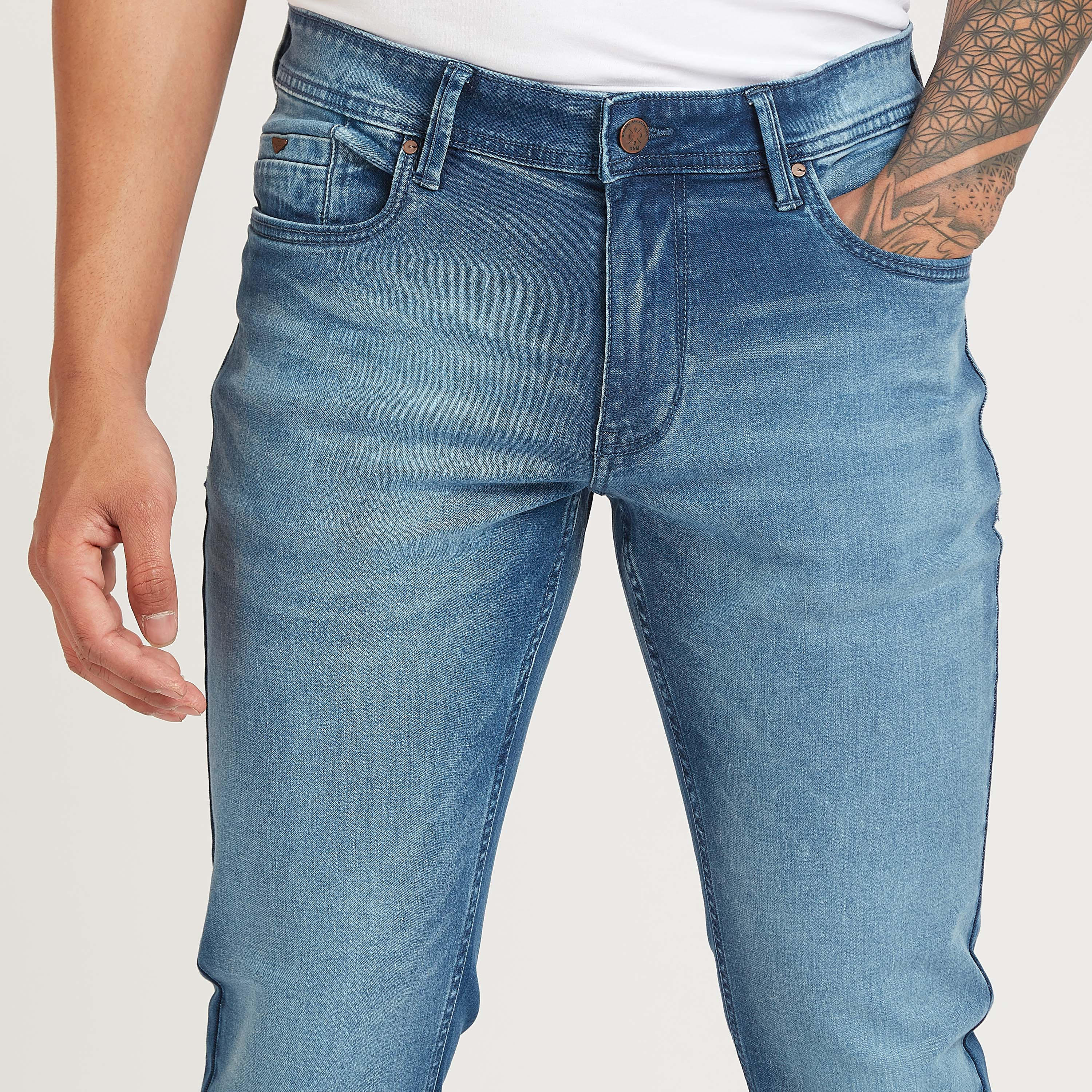 بنطلون جينز طويل بقصة سليم سادة بخصر منخفض وجيوب-men-clothing-bottoms-jeans-image-3