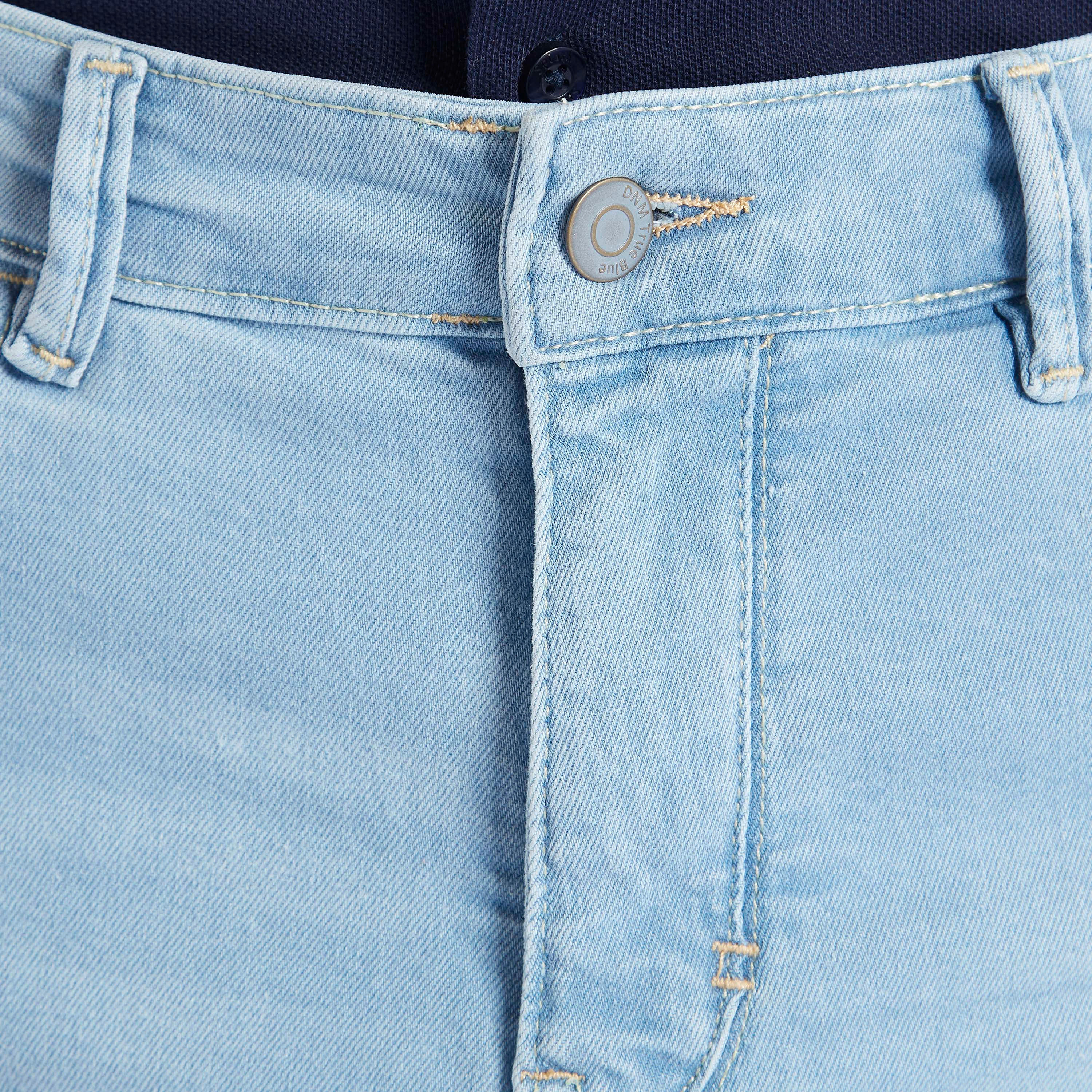 بنطلون جينز مستدام ممزّق بخصر منخفض وتفاصيل جيوب-men-clothing-bottoms-jeans-image-3