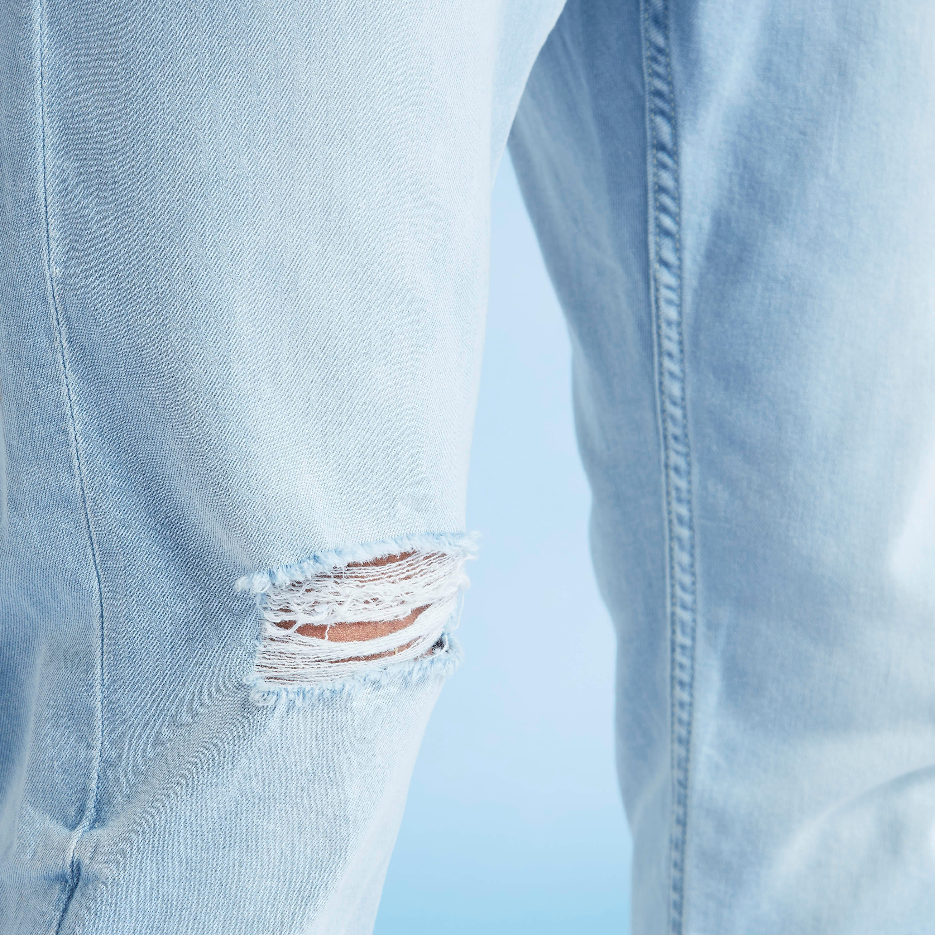بنطلون جينز مستدام ممزّق بخصر منخفض وتفاصيل جيوب-men-clothing-bottoms-jeans-image-5