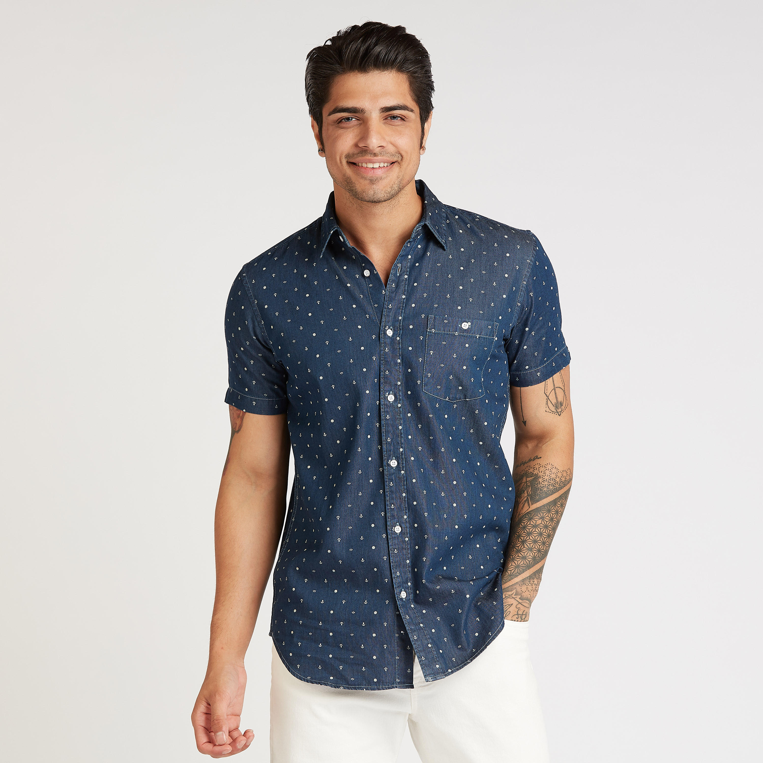 قميص بأكمام قصيرة وجيب على الصدر وطبعات آنكور-men-clothing-shirts-image-1