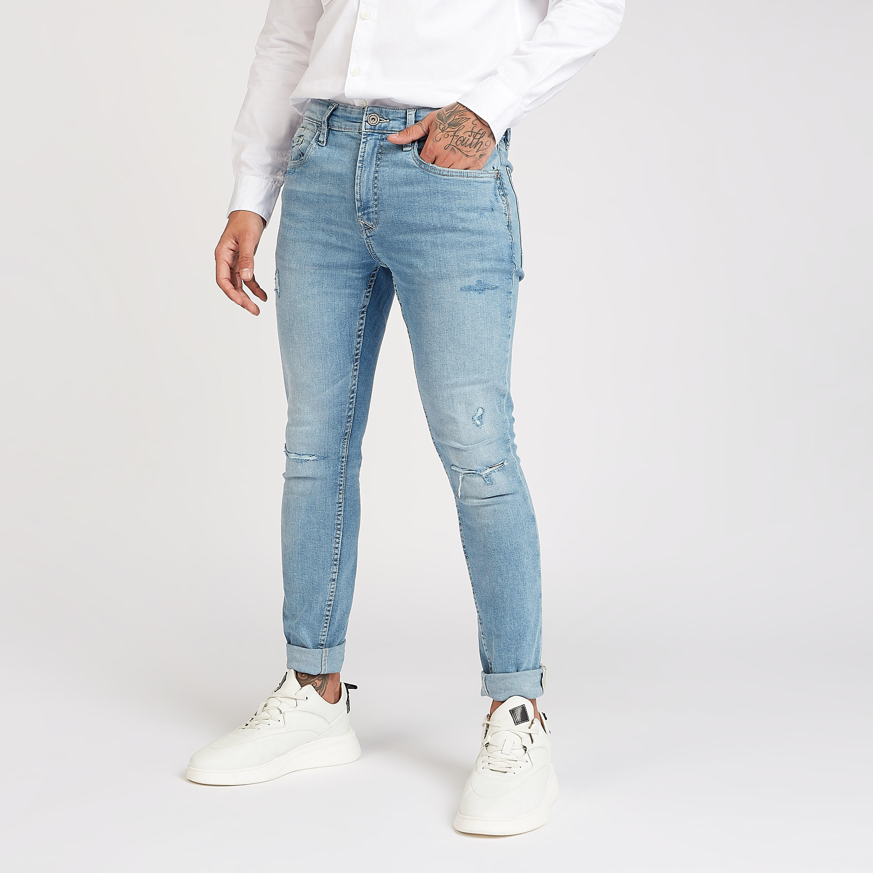 بنطلون جينز ممزق بجيوب وحلقات للحزام-men-clothing-bottoms-jeans-image-1