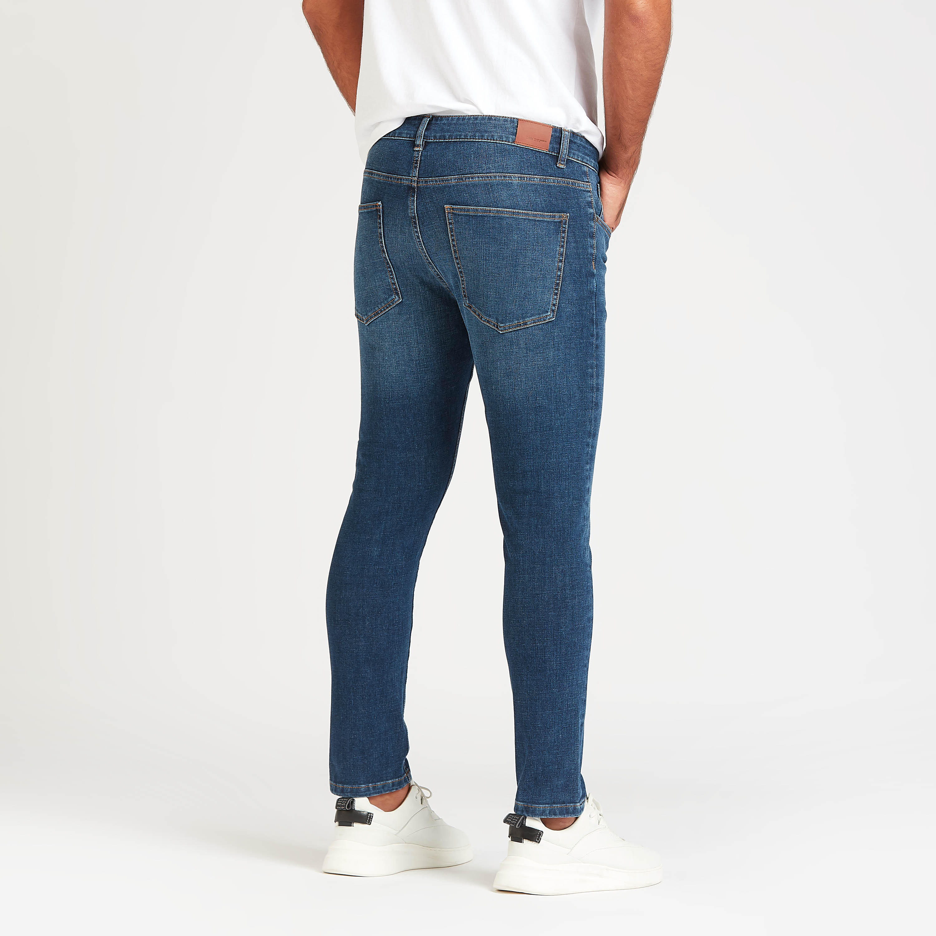 بنطلون جينز مستدام سكيني فيت سادة مع جيوب-men-clothing-bottoms-jeans-image-5