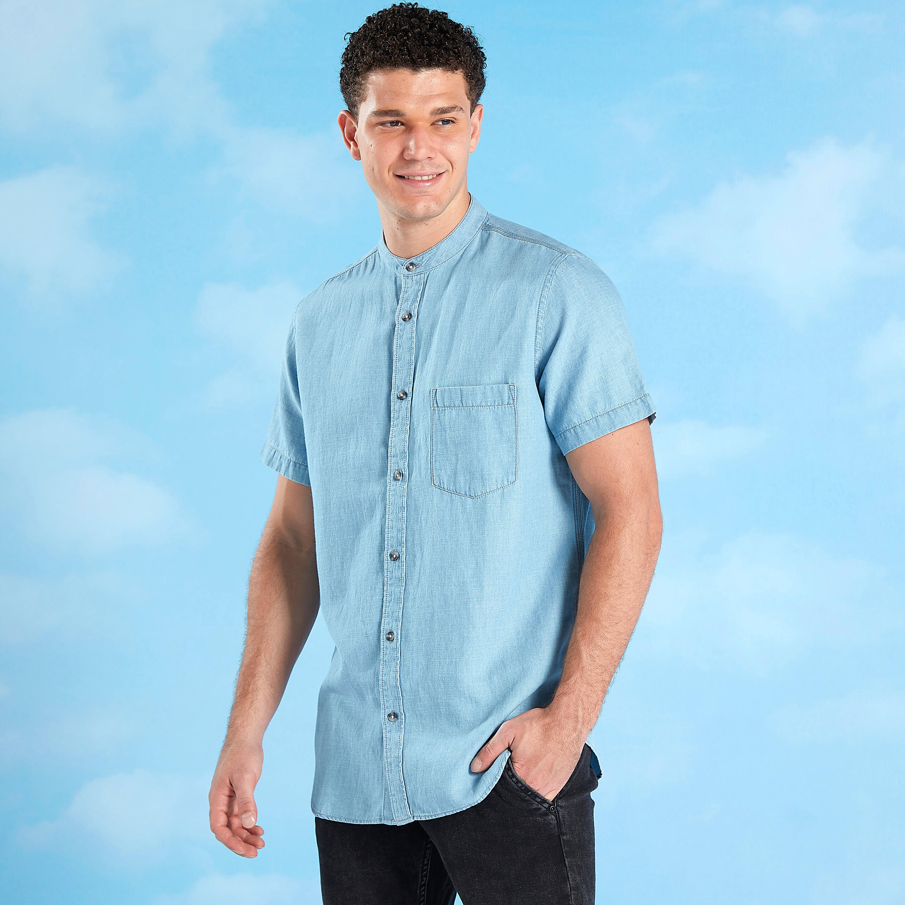 قميص سليم بازر الملمس بياقة ماندارين وأكمام قصيرة-men-clothing-shirts-image-2