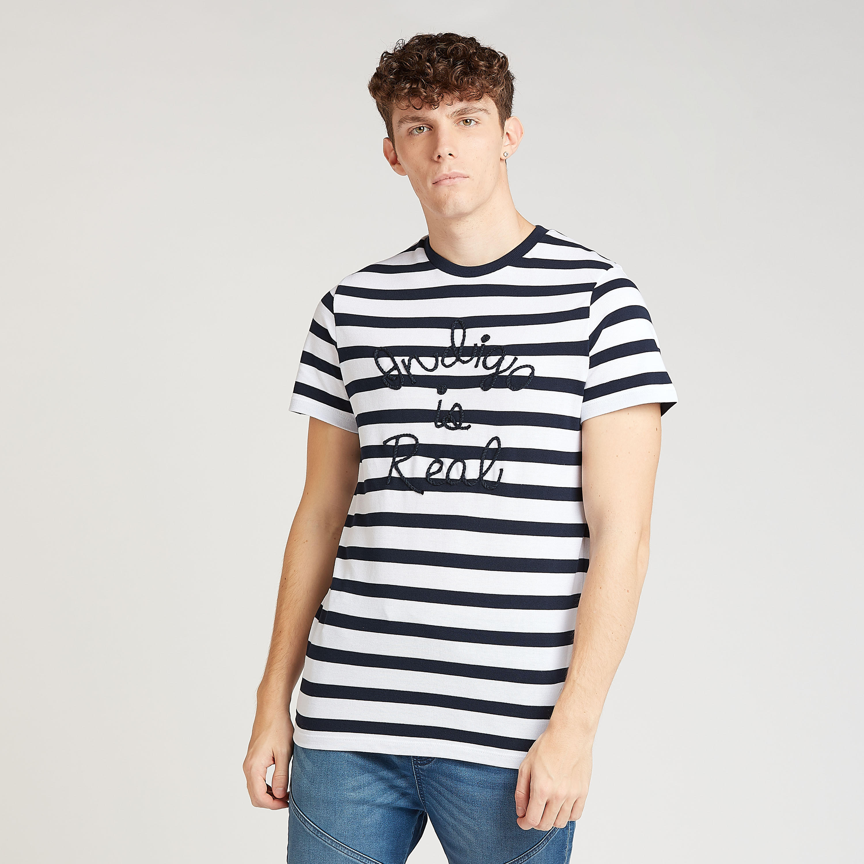 تيشيرت بقصة سليم مخطط بياقة ضيّقة وأكمام قصيرة-men-clothing-tshirtsandpolos-tshirts-image-5