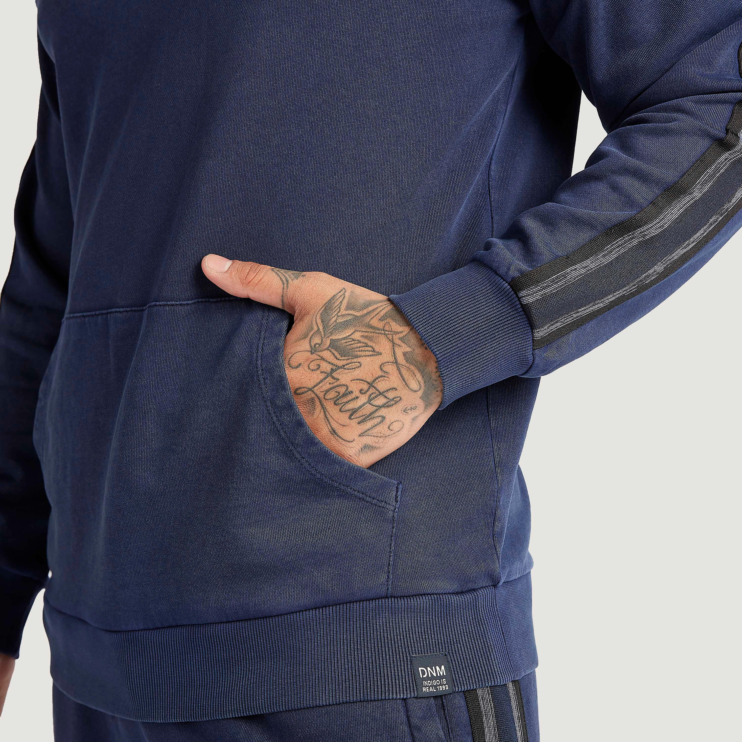 Slogan Print Crew Neck Sweatshirt with Long Sleeves-men-winterwear-hoodiesandsweatshirts-image-5