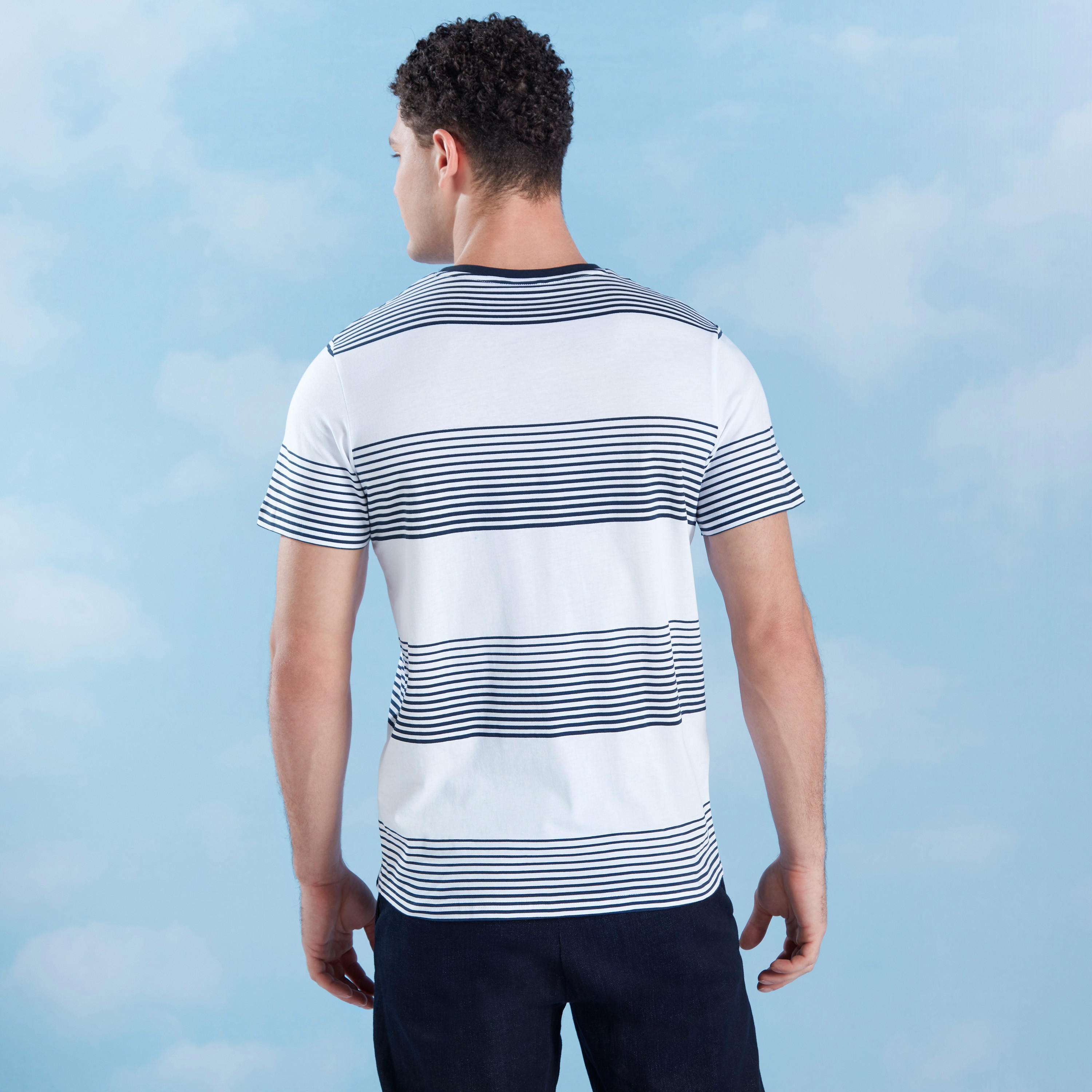 تيشيرت سليم مخطط بياقة ضيّقة وأكمام قصيرة-men-clothing-tshirtsandpolos-tshirts-image-4