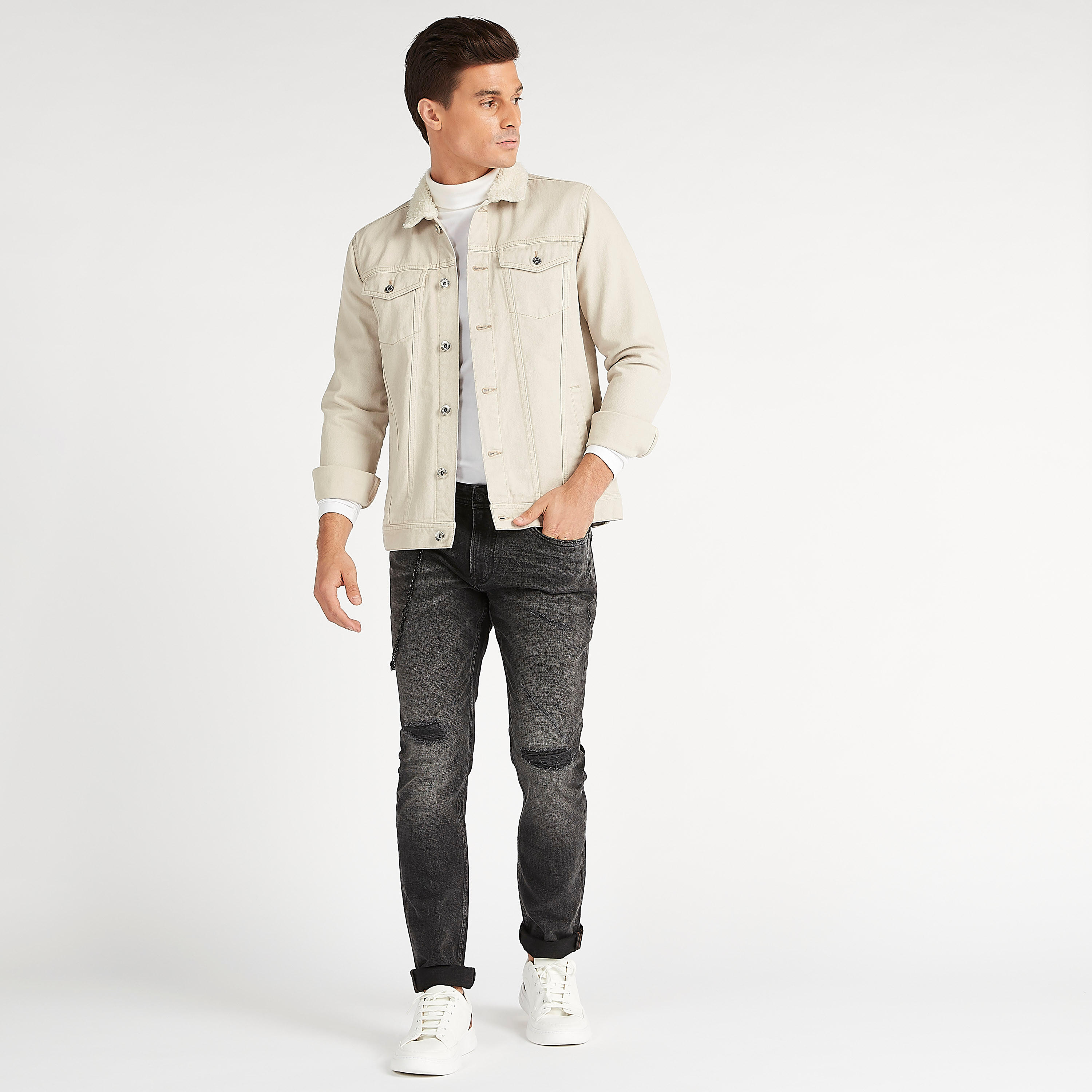 جاكيت مستدام دينم بأكمام طويلة وجيوب بطيّة-men-clothing-jacketsandblazers-jackets-image-2