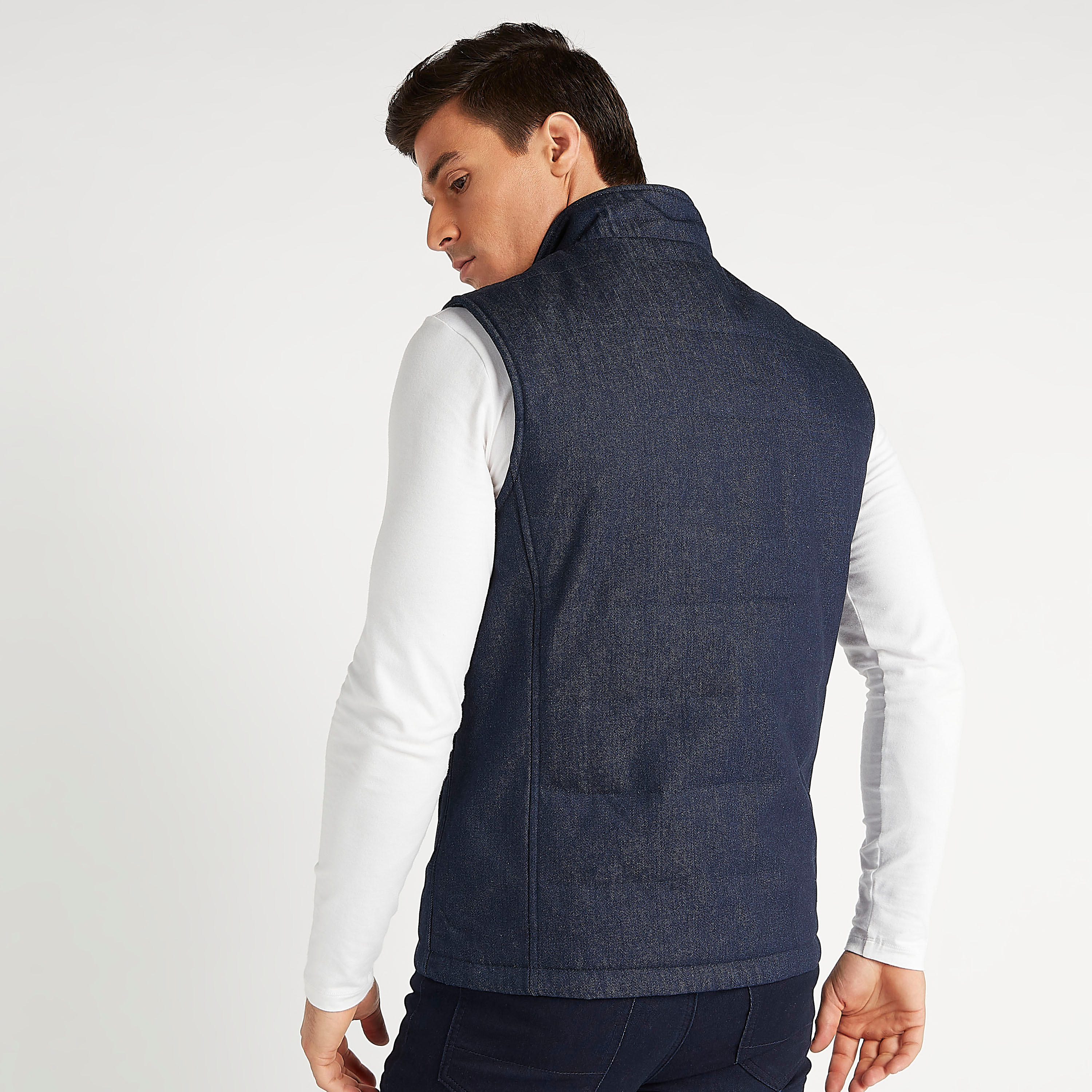 جيليه مستدام دينم بسحّاب وياقة عالية وجيوب-men-clothing-jacketsandblazers-jackets-image-4