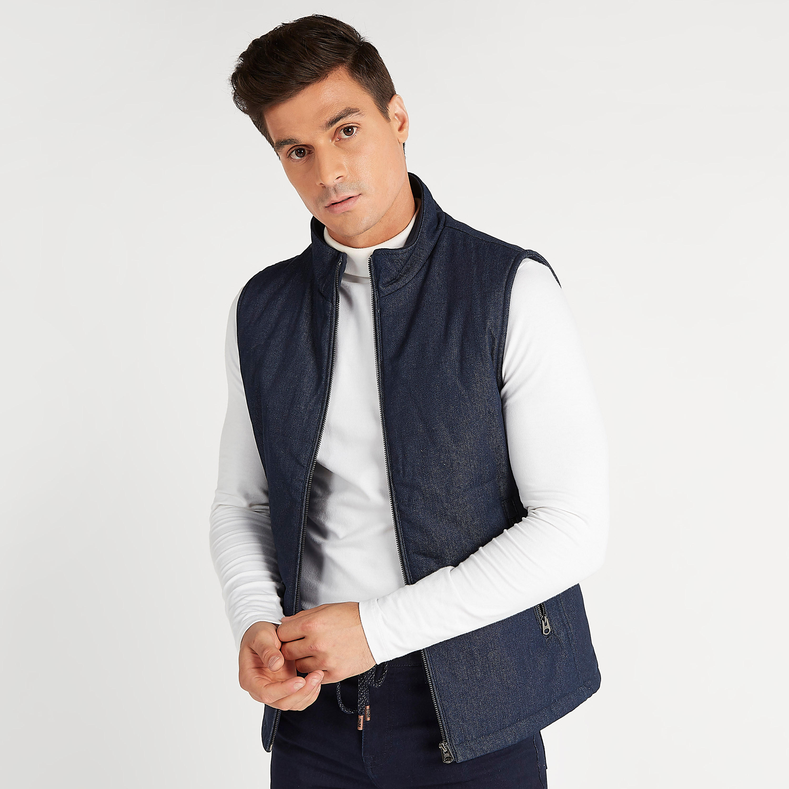 جيليه مستدام دينم بسحّاب وياقة عالية وجيوب-men-clothing-jacketsandblazers-jackets-image-6