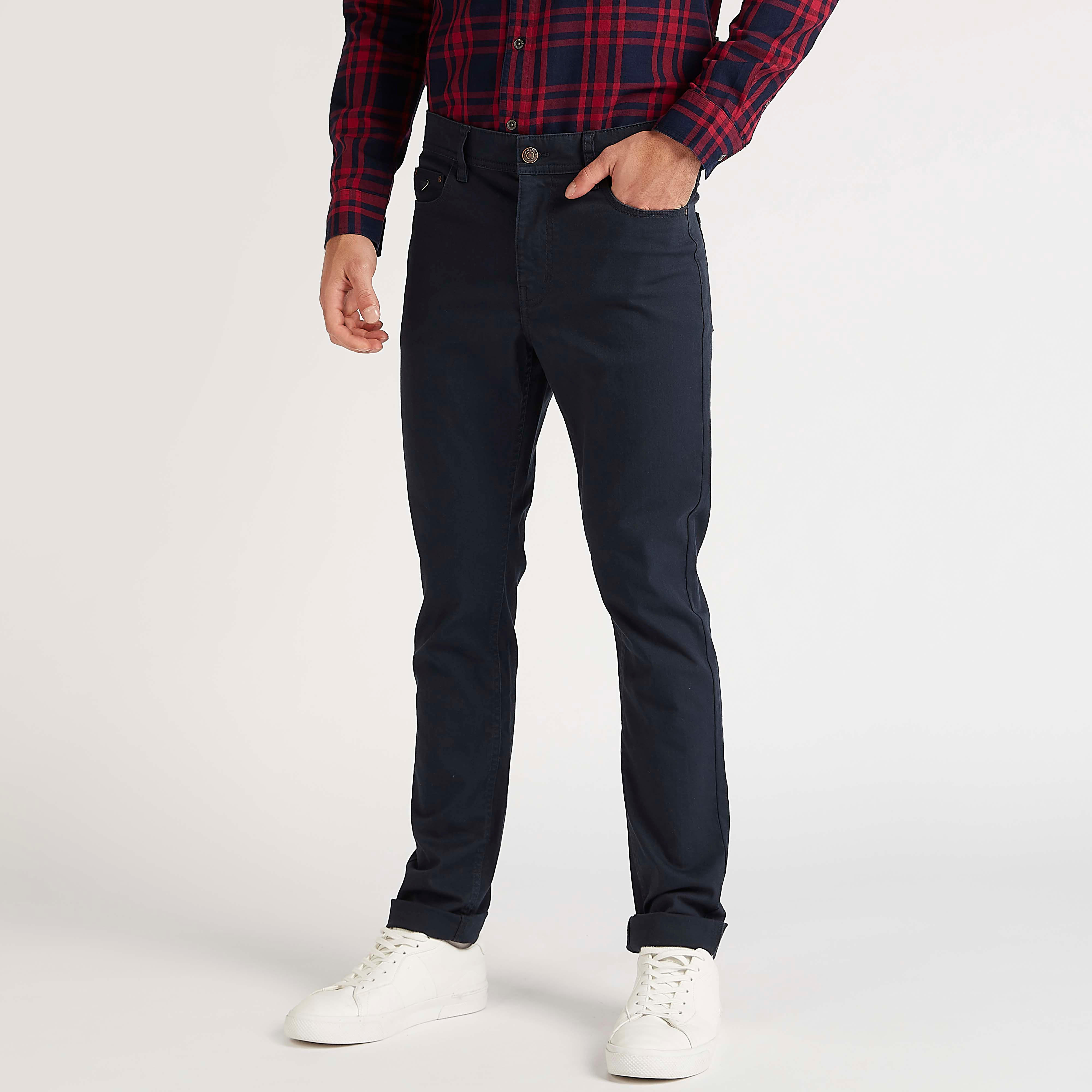 بنطلون جينز دنيم سكيني فيت بخصر منخفض وزر إغلاق-men-clothing-bottoms-jeans-image-4