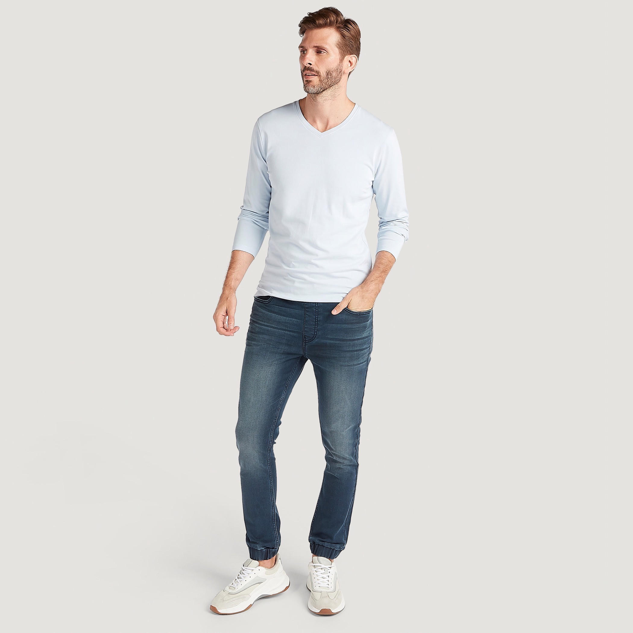 بنطلون رياضي سادة دنيم بجيوب ورباط إغلاق-men-clothing-bottoms-jeans-image-6