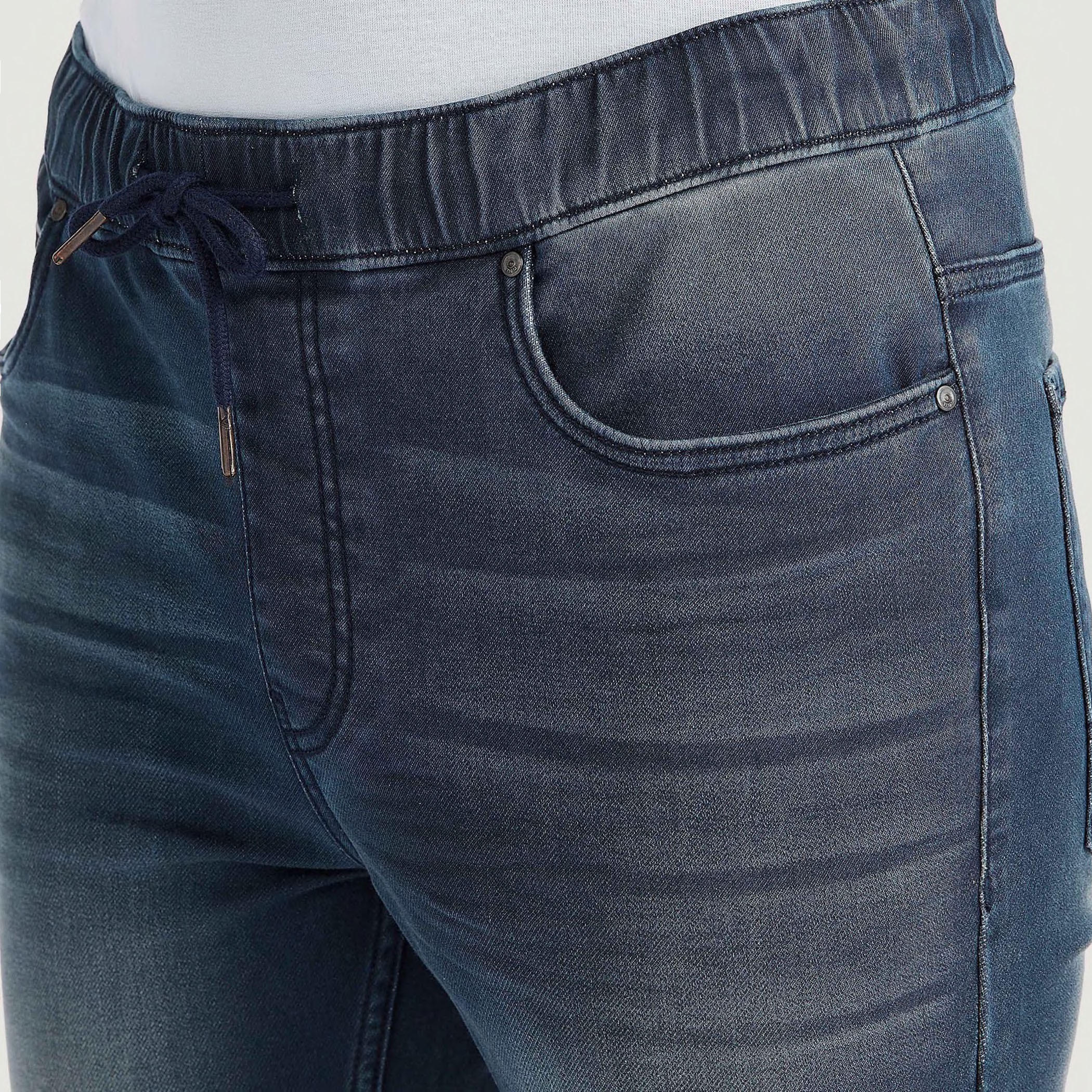 بنطلون رياضي سادة دنيم بجيوب ورباط إغلاق-men-clothing-bottoms-jeans-image-5
