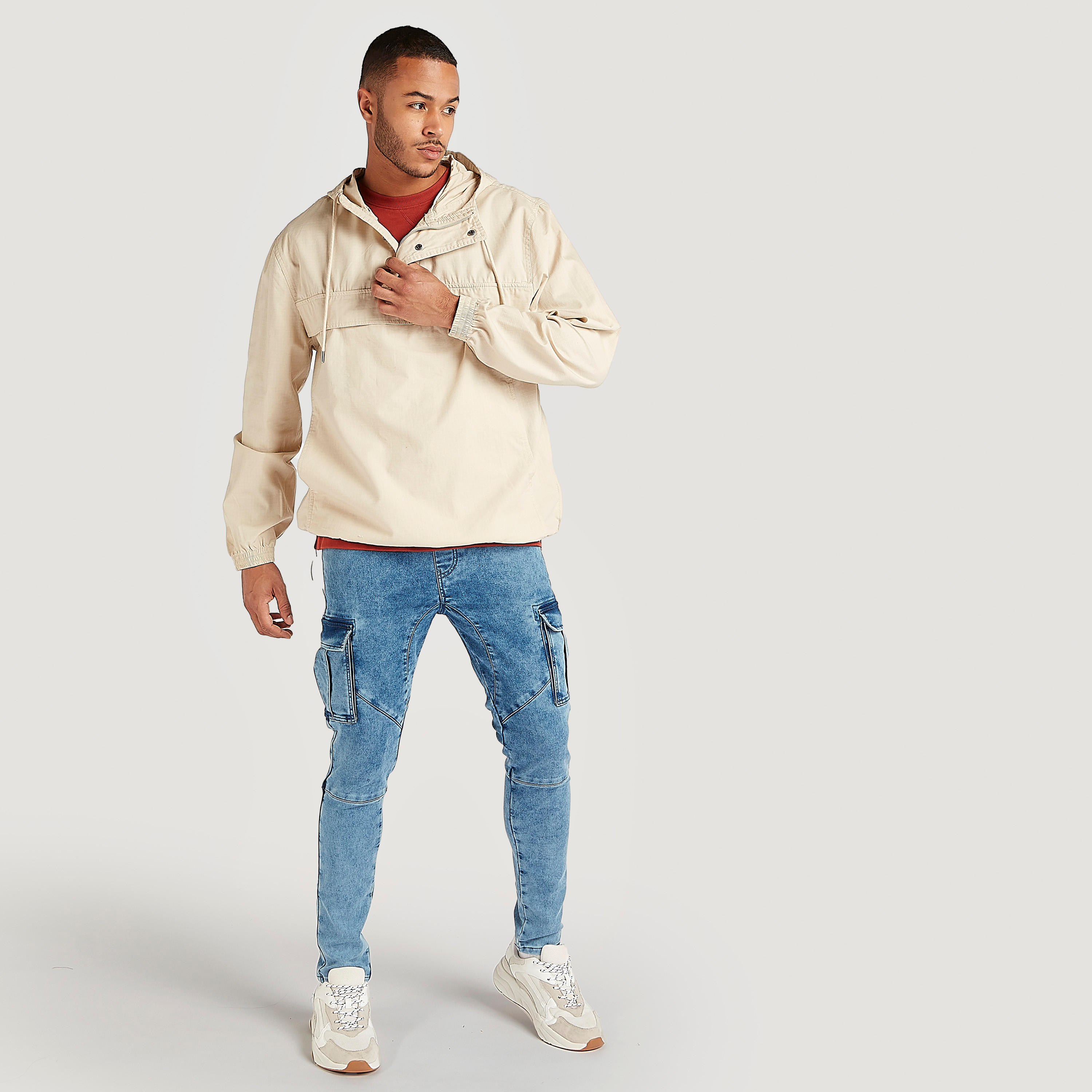 Solid Low-Rise Jeans with Cargo Pockets-men-clothing-bottoms-jeans-image-6