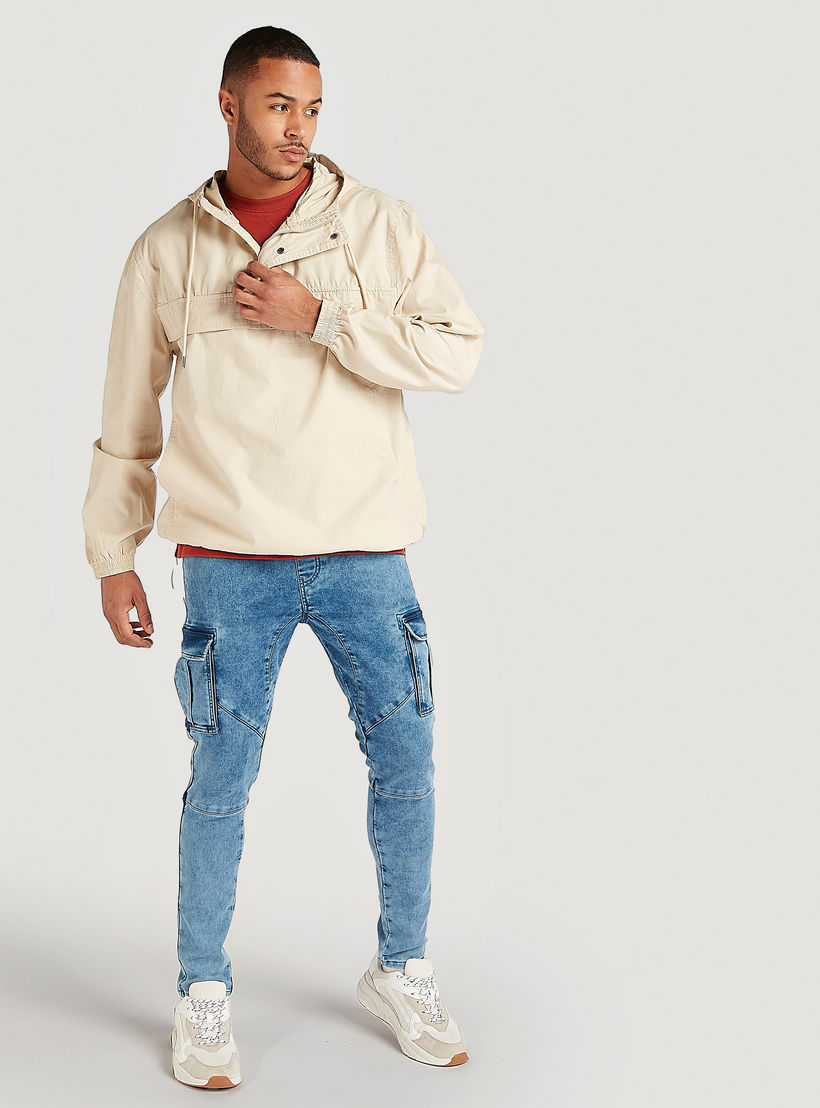 Solid Low-Rise Jeans with Cargo Pockets-men-clothing-bottoms-jeans-image-6