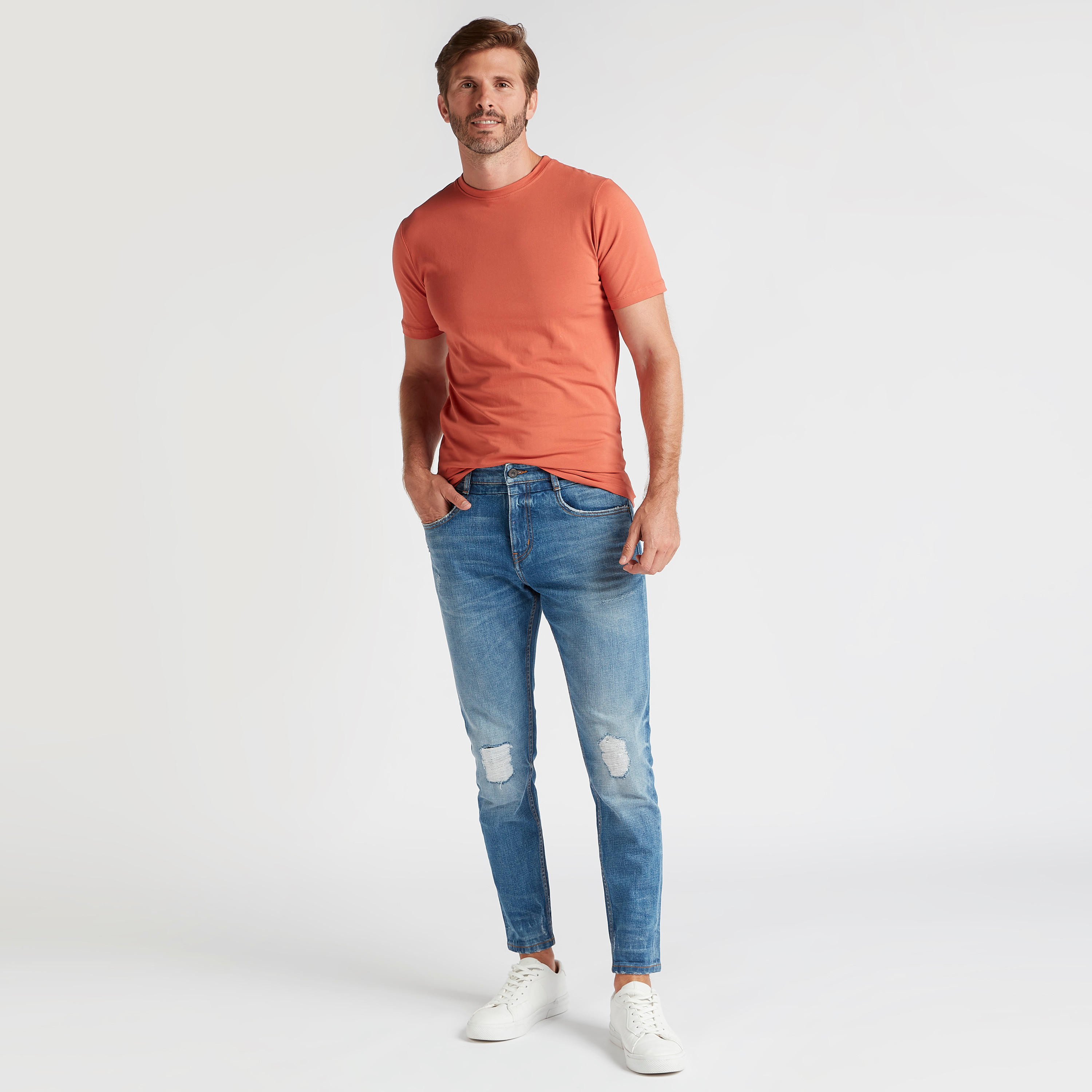بنطلون جينز ممزّق كاروت فيت بخصر متوسط الارتفاع و5 جيوب-men-clothing-bottoms-jeans-image-2