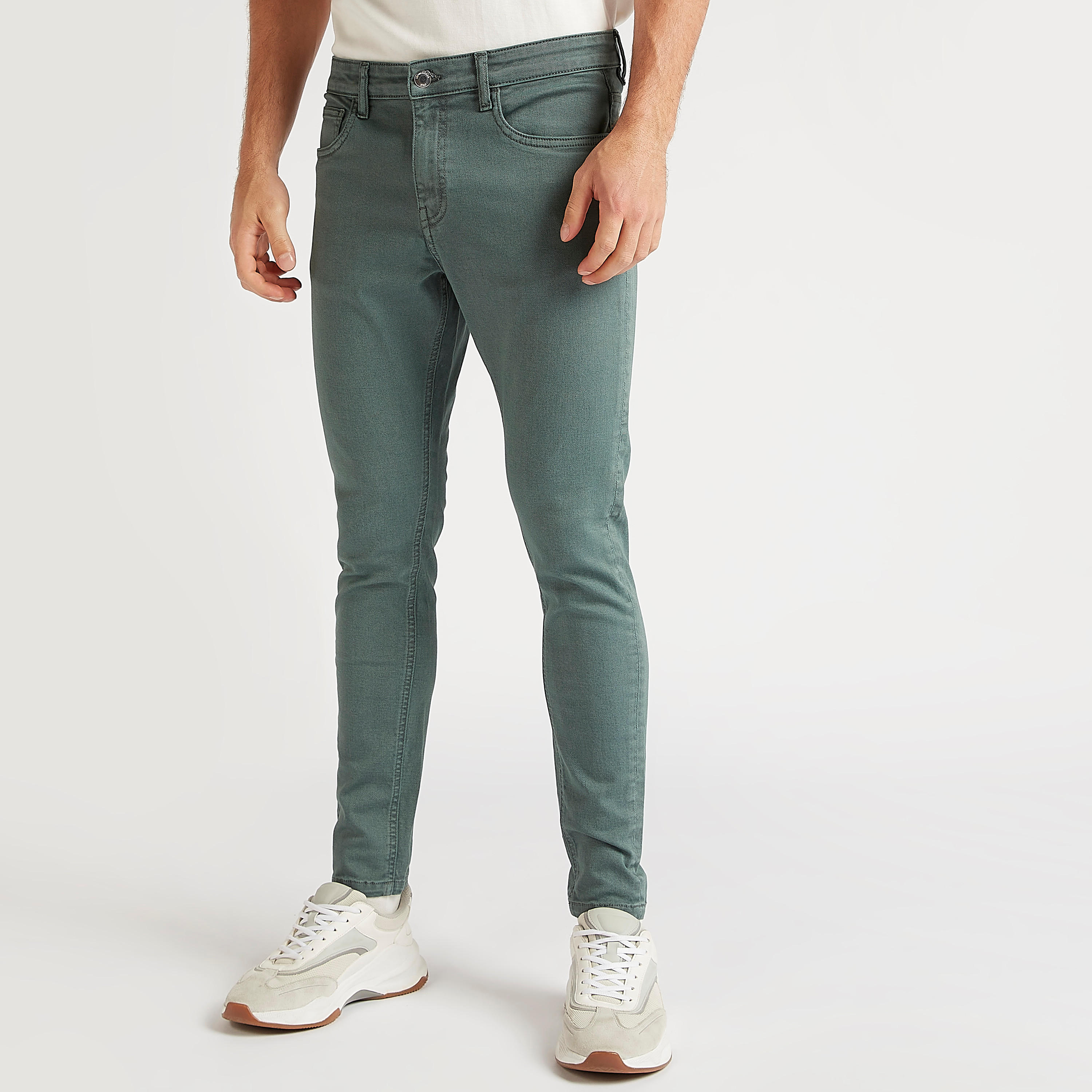 بنطلون جينز سادة سكيني فيت بخصر متوسّط الارتفاع وزر إغلاق-men-clothing-bottoms-jeans-image-5