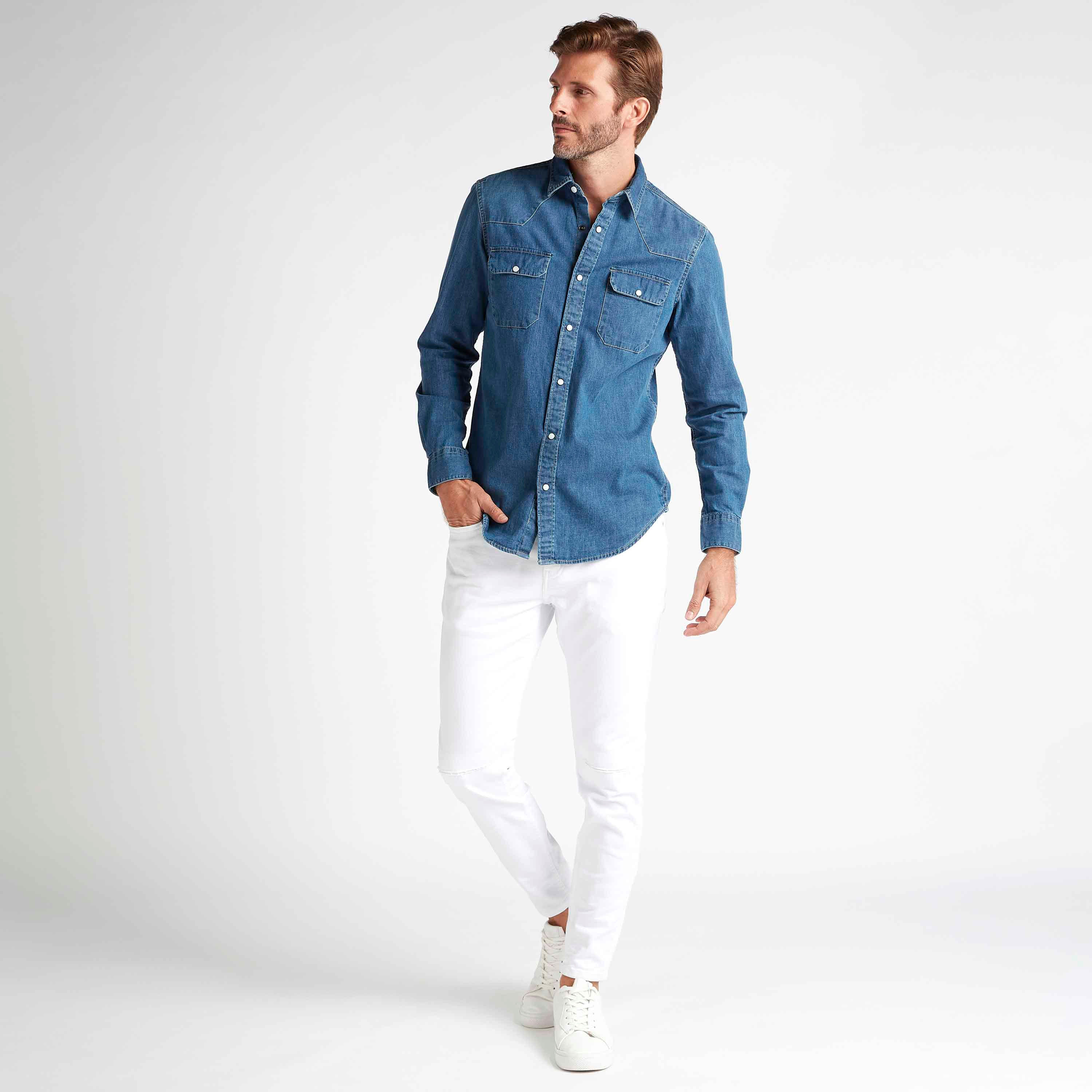 قميص بزر سفلي بأكمام طويلة وجيوب بطيّة-men-clothing-shirts-image-2