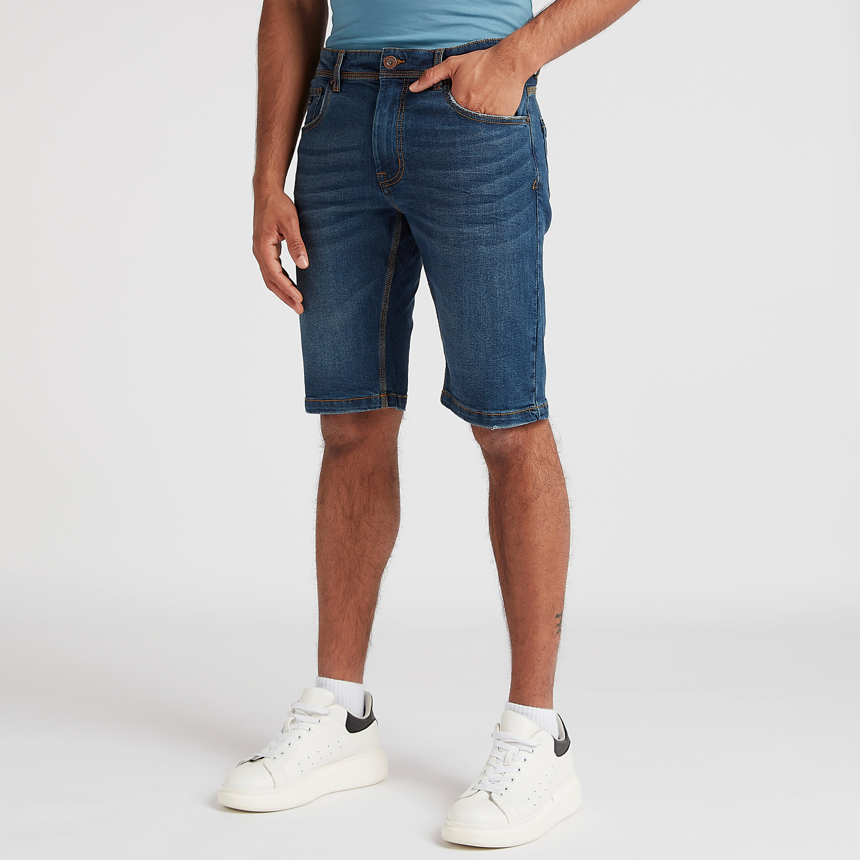 شورت دنيم سادة بجيوب من لي كوبر-men-clothing-bottoms-shorts-image-6