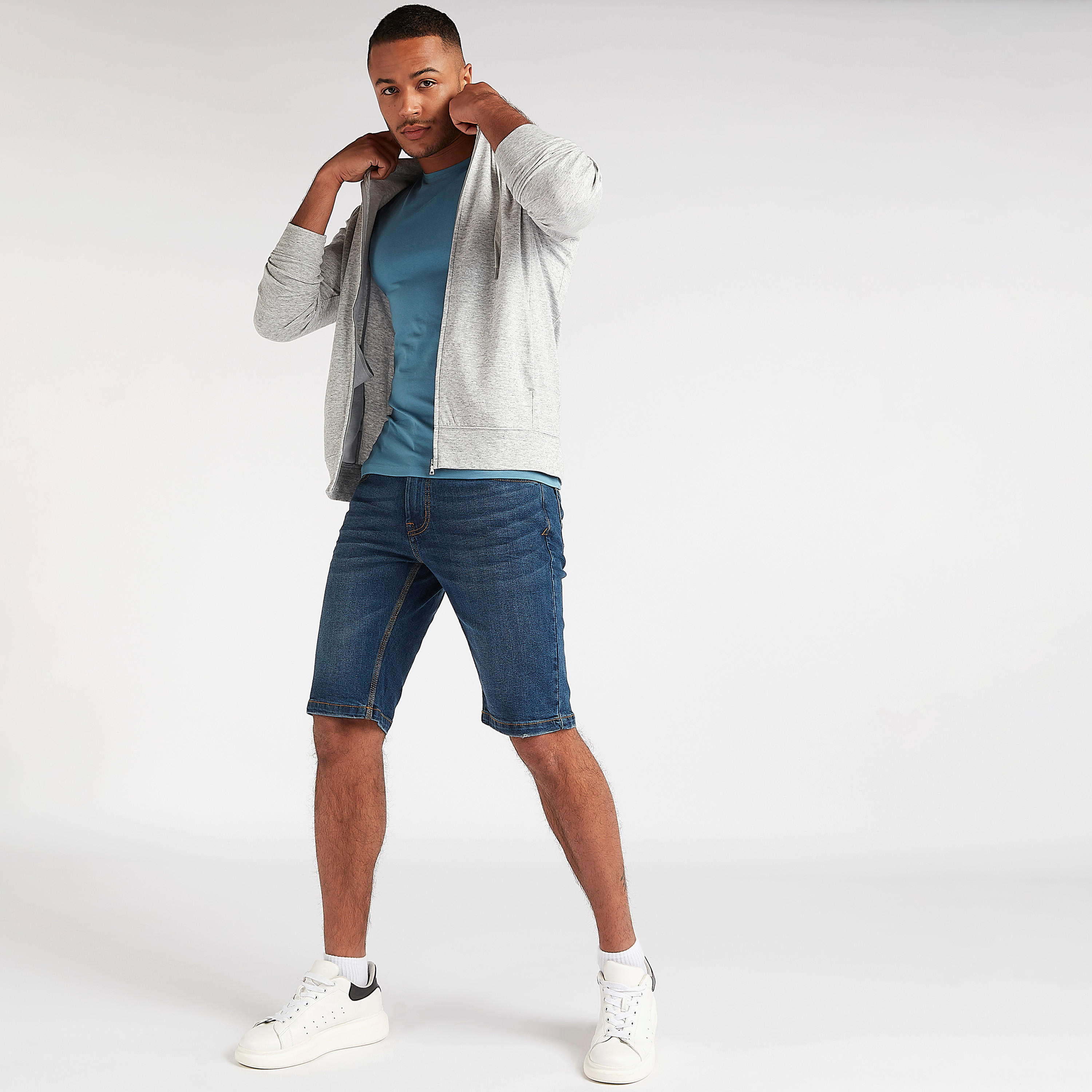 شورت دنيم سادة بجيوب من لي كوبر-men-clothing-bottoms-shorts-image-5
