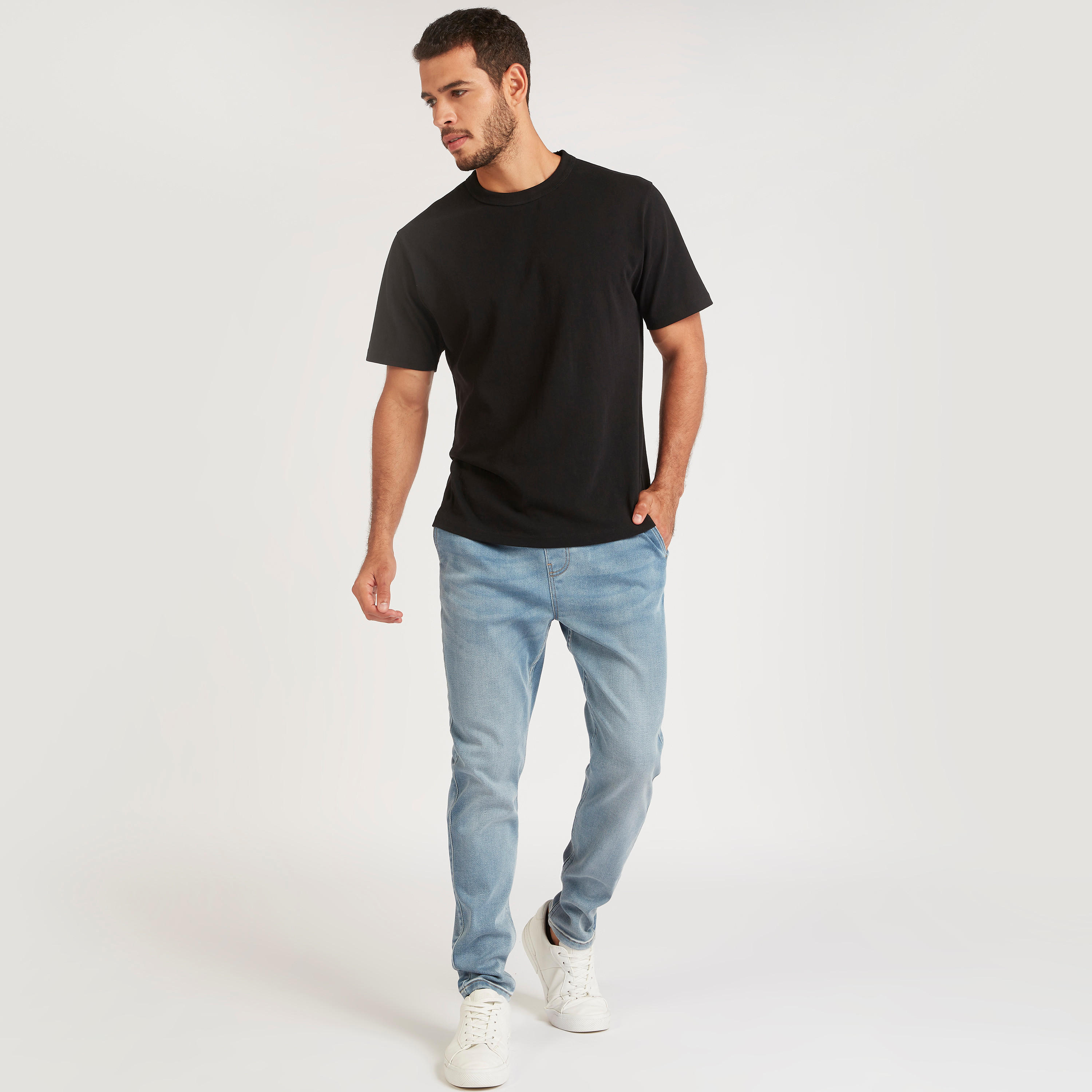 بنطلون جينز دنيم سادة برباط إغلاق وخصر متوسّط الارتفاع-men-clothing-bottoms-jeans-image-3