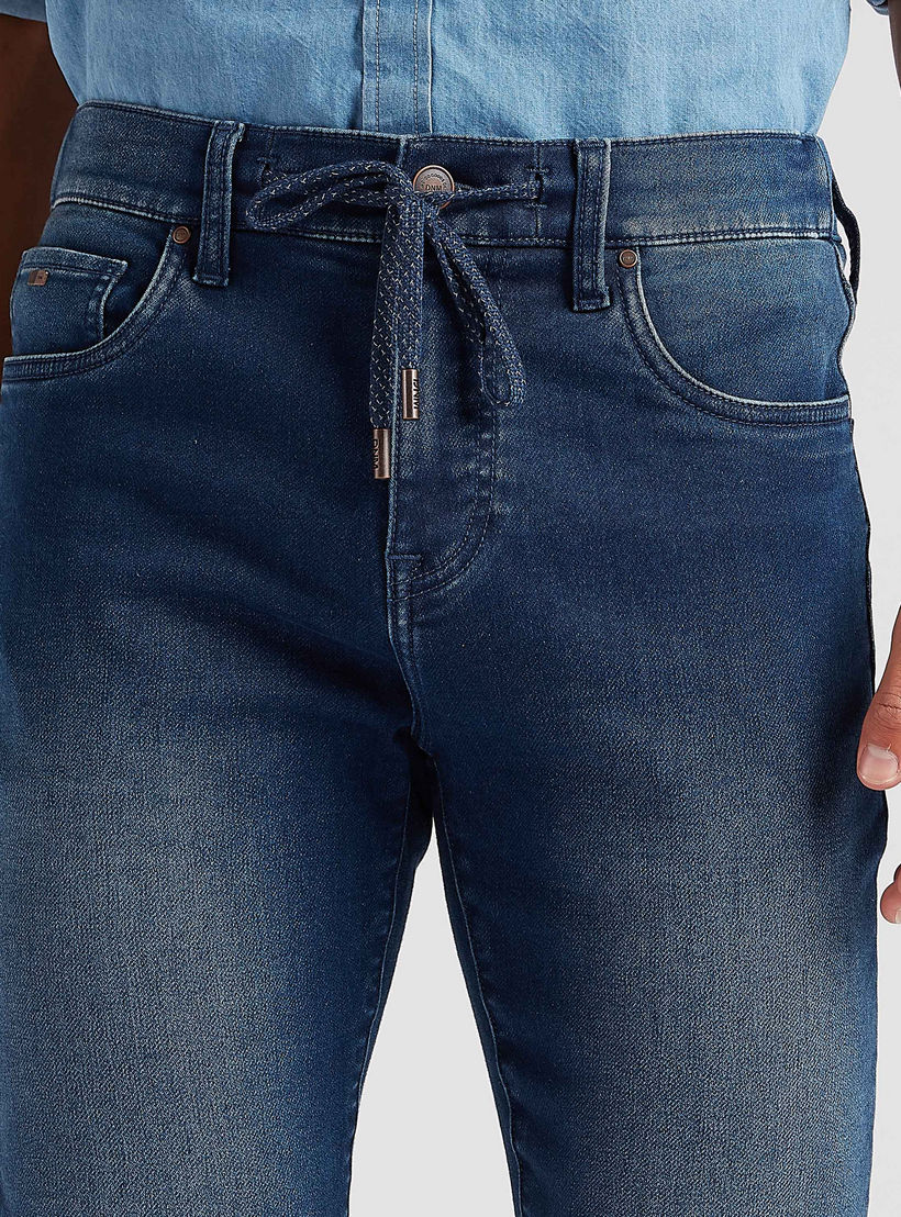 بنطلون جينز سادة برباط إغلاق وخصر متوسّط الارتفاع-men-clothing-bottoms-jeans-image-2
