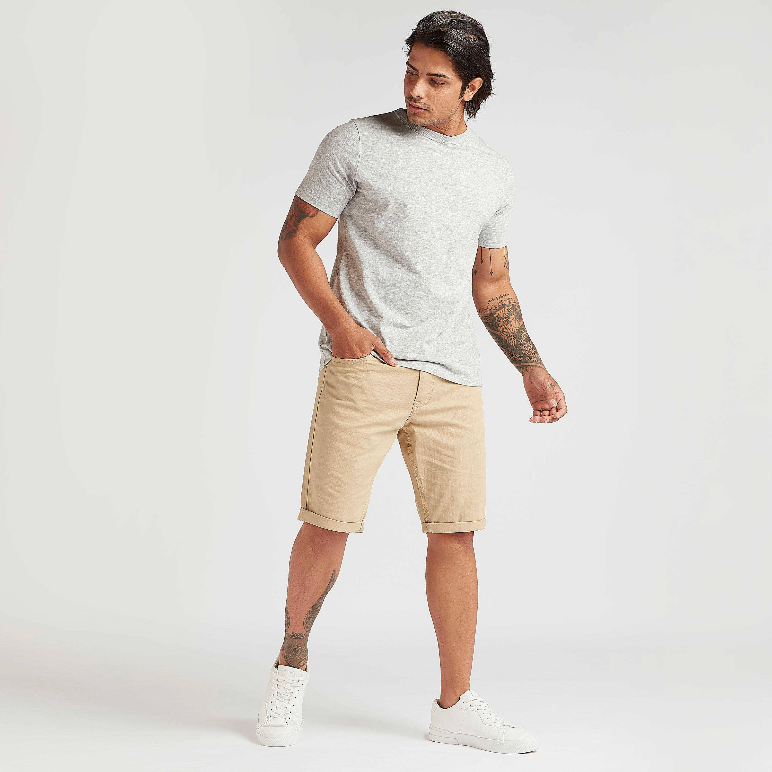 شورت دنيم بخصر متوسّط الارتفاع وزر إغلاق-men-clothing-bottoms-shorts-image-5