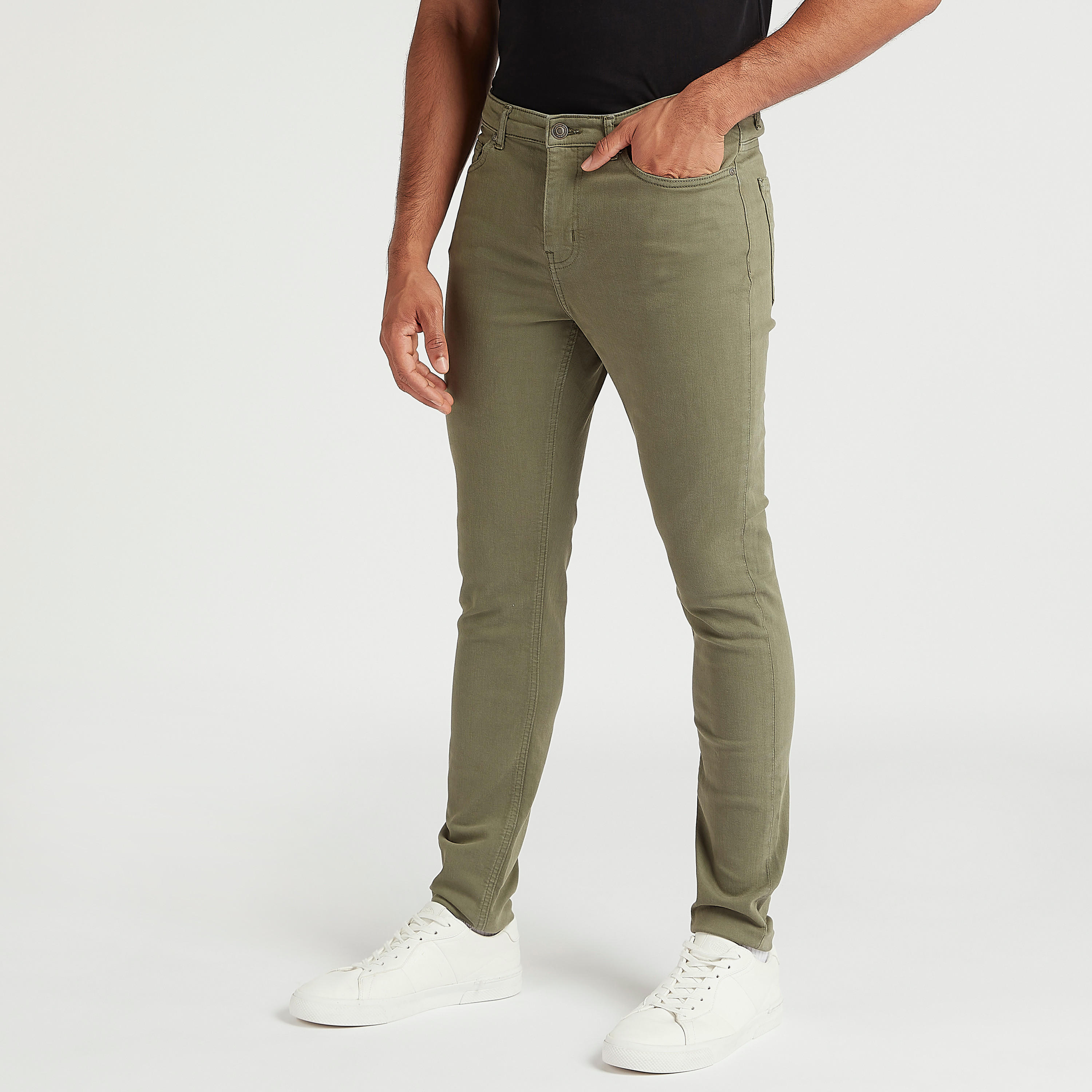 بنطلون جينز سادة سكيني فيت بخصر متوسّط الارتفاع وزر إغلاق-men-clothing-bottoms-jeans-image-1
