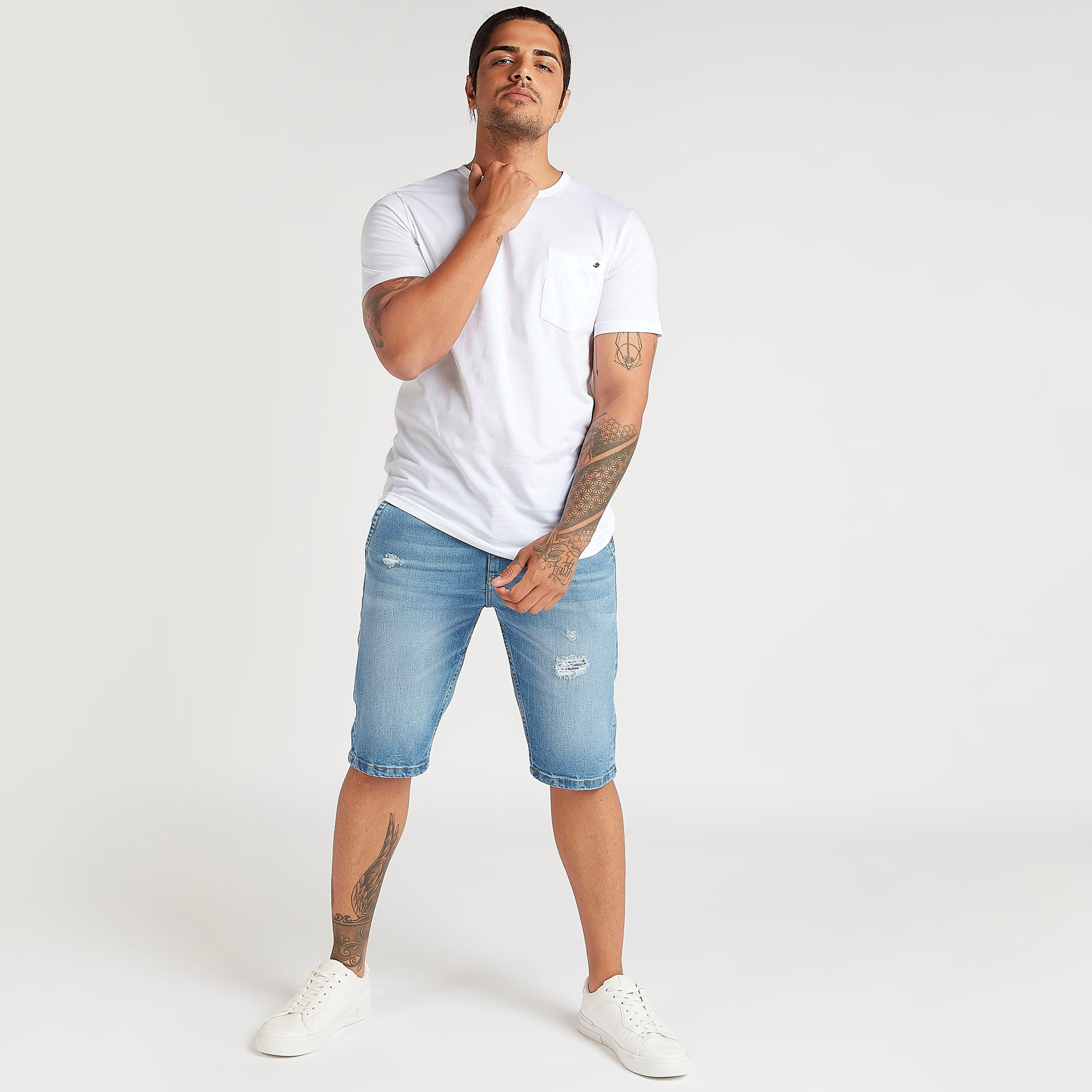 شورت دنيم سادة بخصر متوسّط الارتفاع وجيوب-men-clothing-bottoms-shorts-image-6