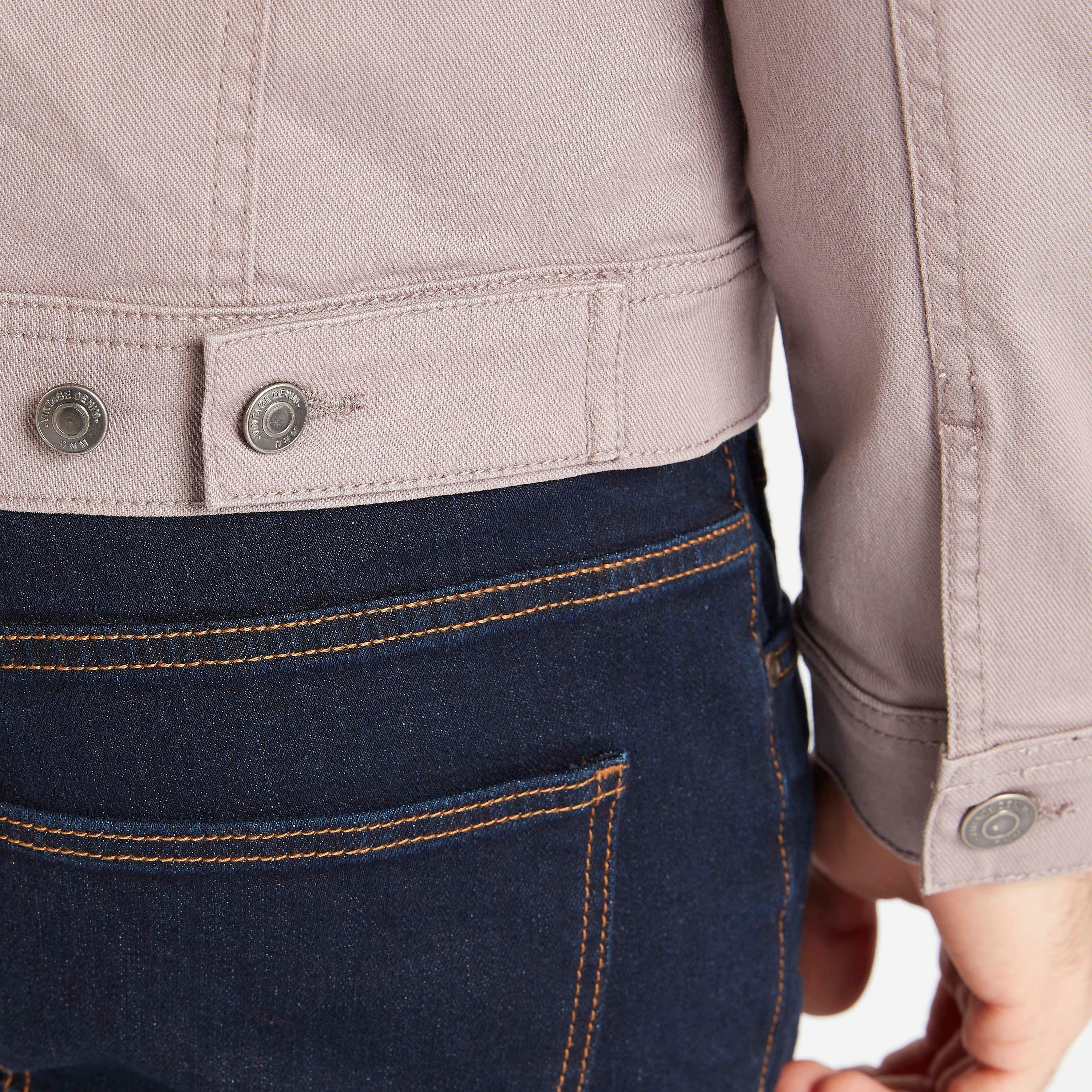 جاكيت دنيم سادة بأكمام طويلة وجيوب رقعة-men-clothing-jacketsandblazers-jackets-image-4