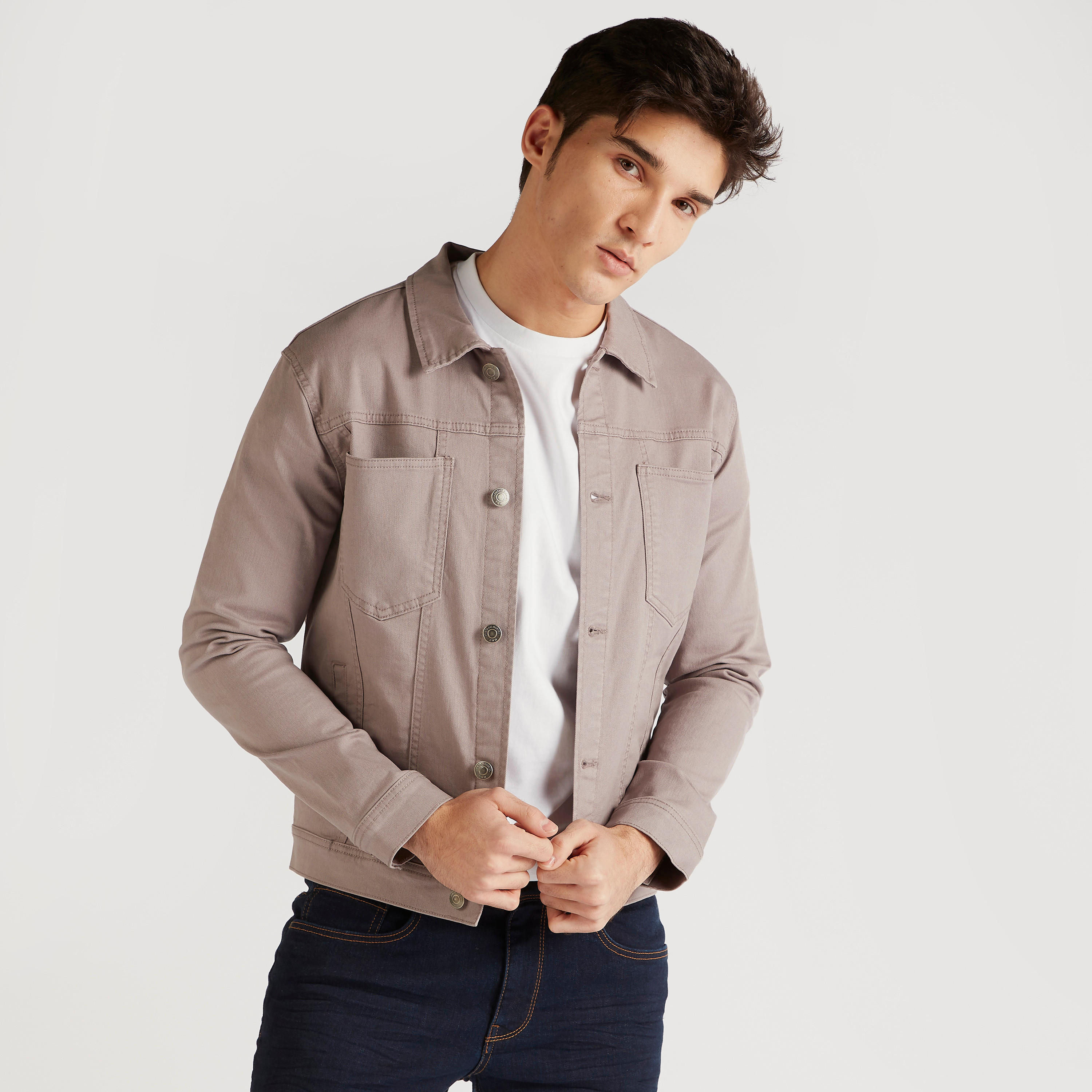 جاكيت دنيم سادة بأكمام طويلة وجيوب رقعة-men-clothing-jacketsandblazers-jackets-image-6