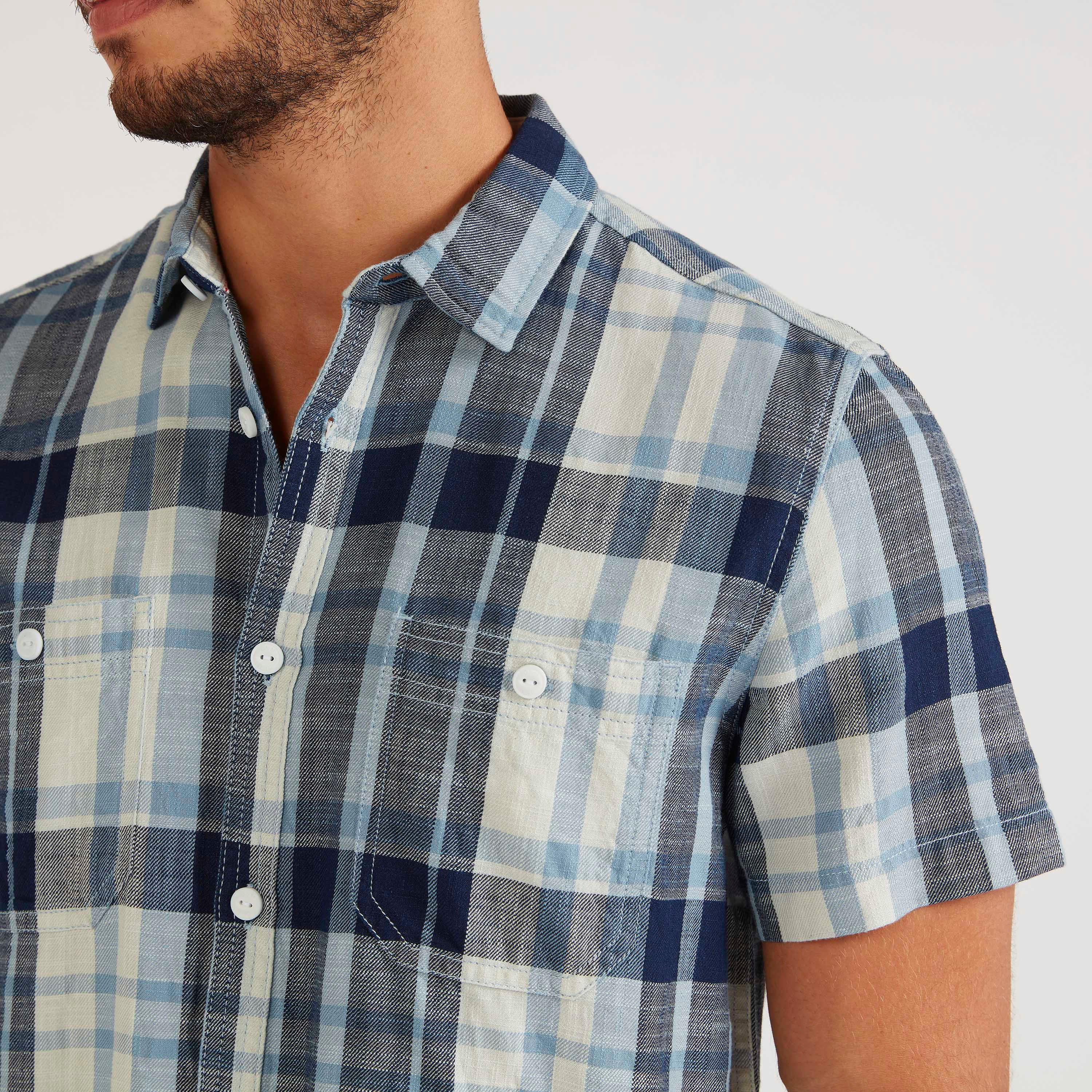 قميص كاروهات بجيوب على الصدر وأكمام قصيرة-men-clothing-shirts-image-3