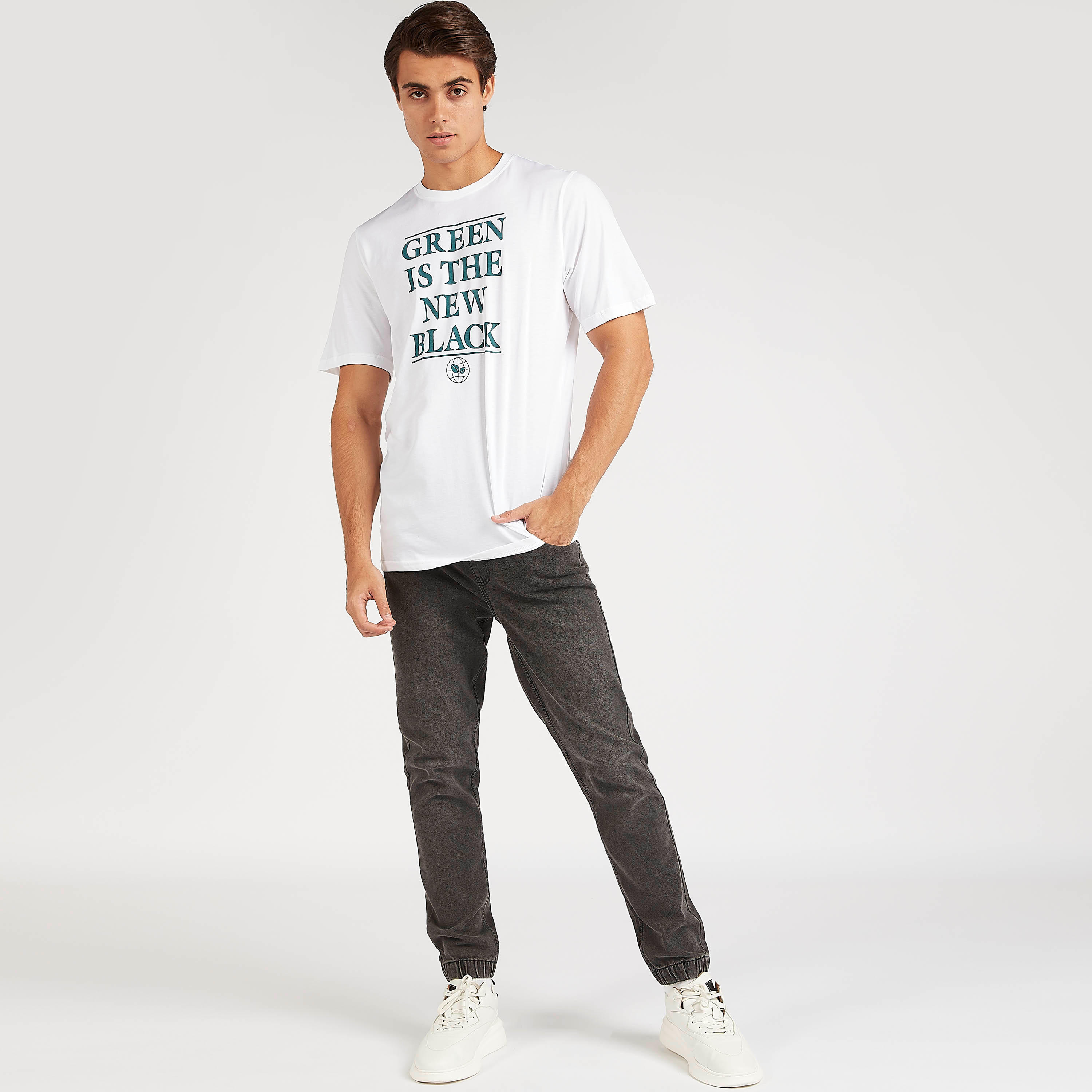 بنطلون رياضي سادة بخصر متوسّط الارتفاع ورباط إغلاق أطراف مطاطية-men-clothing-bottoms-joggers-image-3