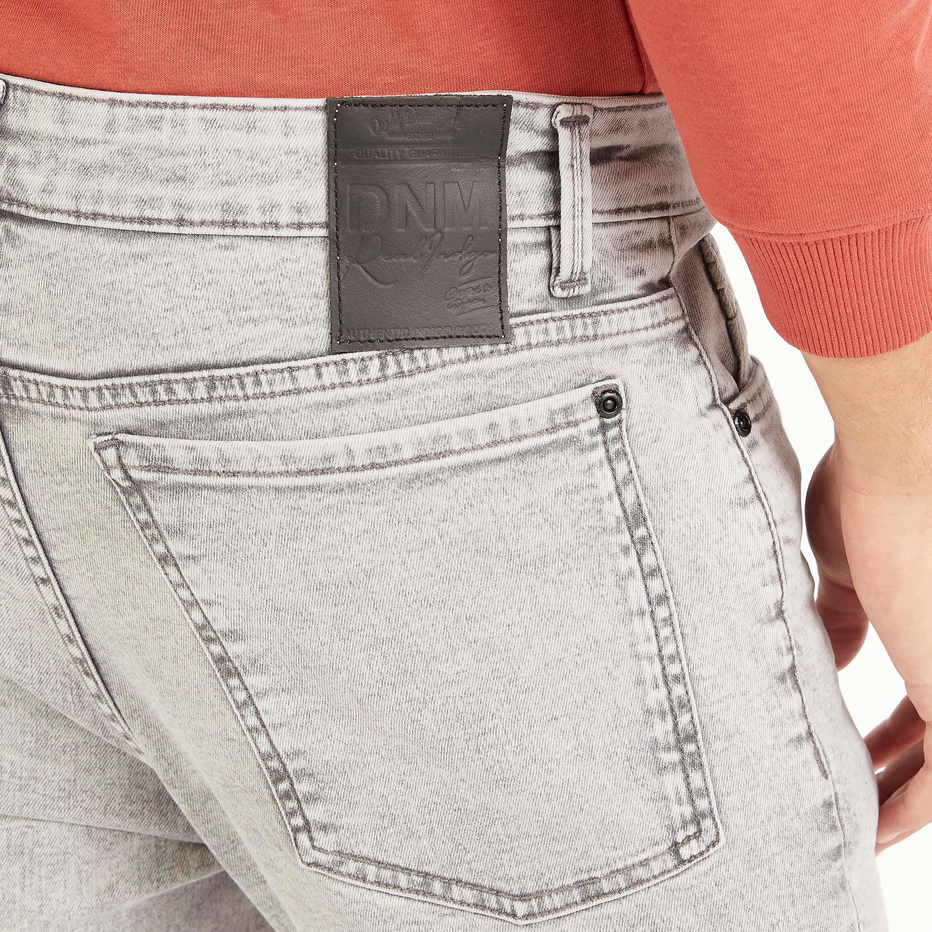بنطلون جينز بقصّة سكيني وخصر مرتفع وجيوب-men-clothing-bottoms-jeans-image-5