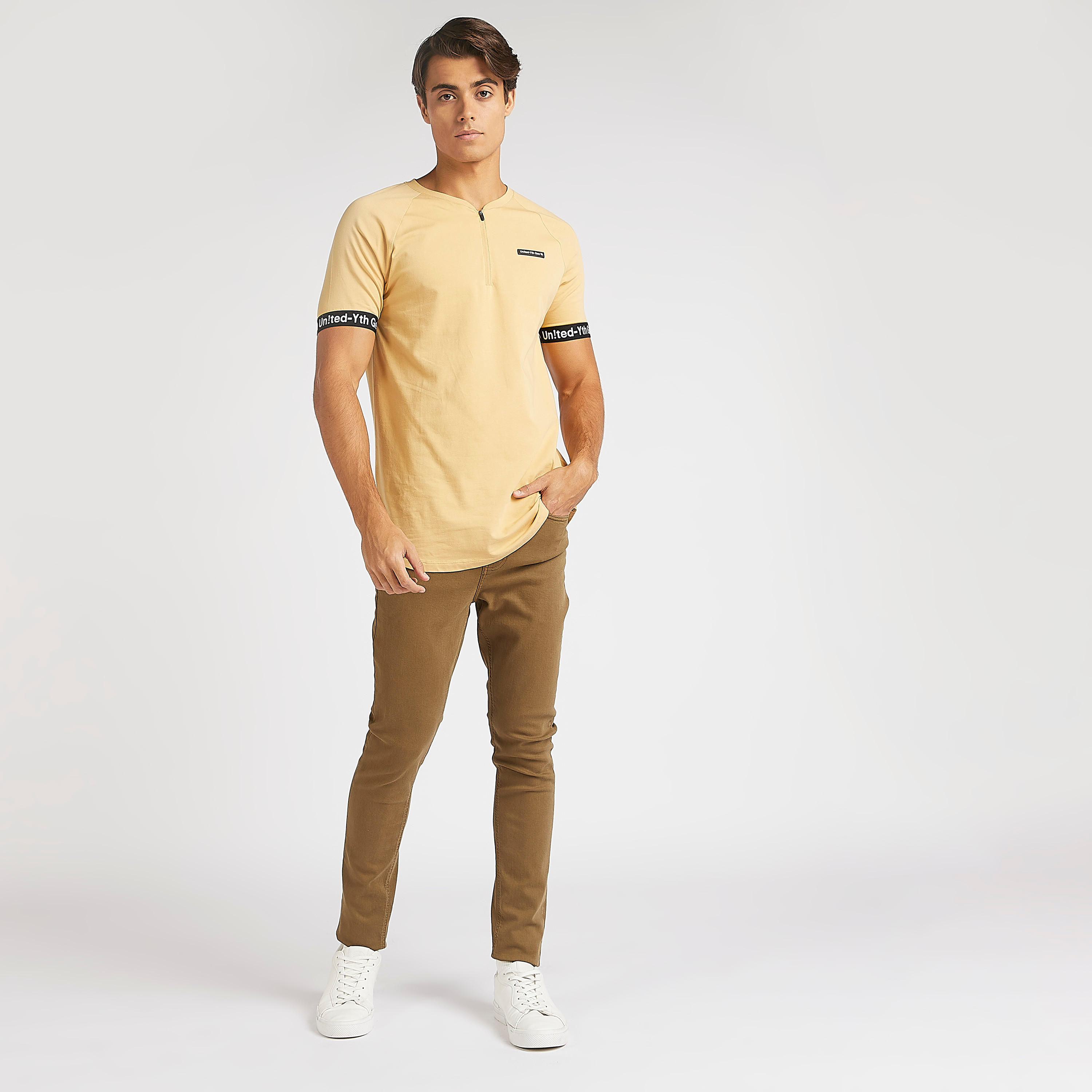 بنطلون جينز بقصّة ضيّقة-men-clothing-bottoms-jeans-image-3