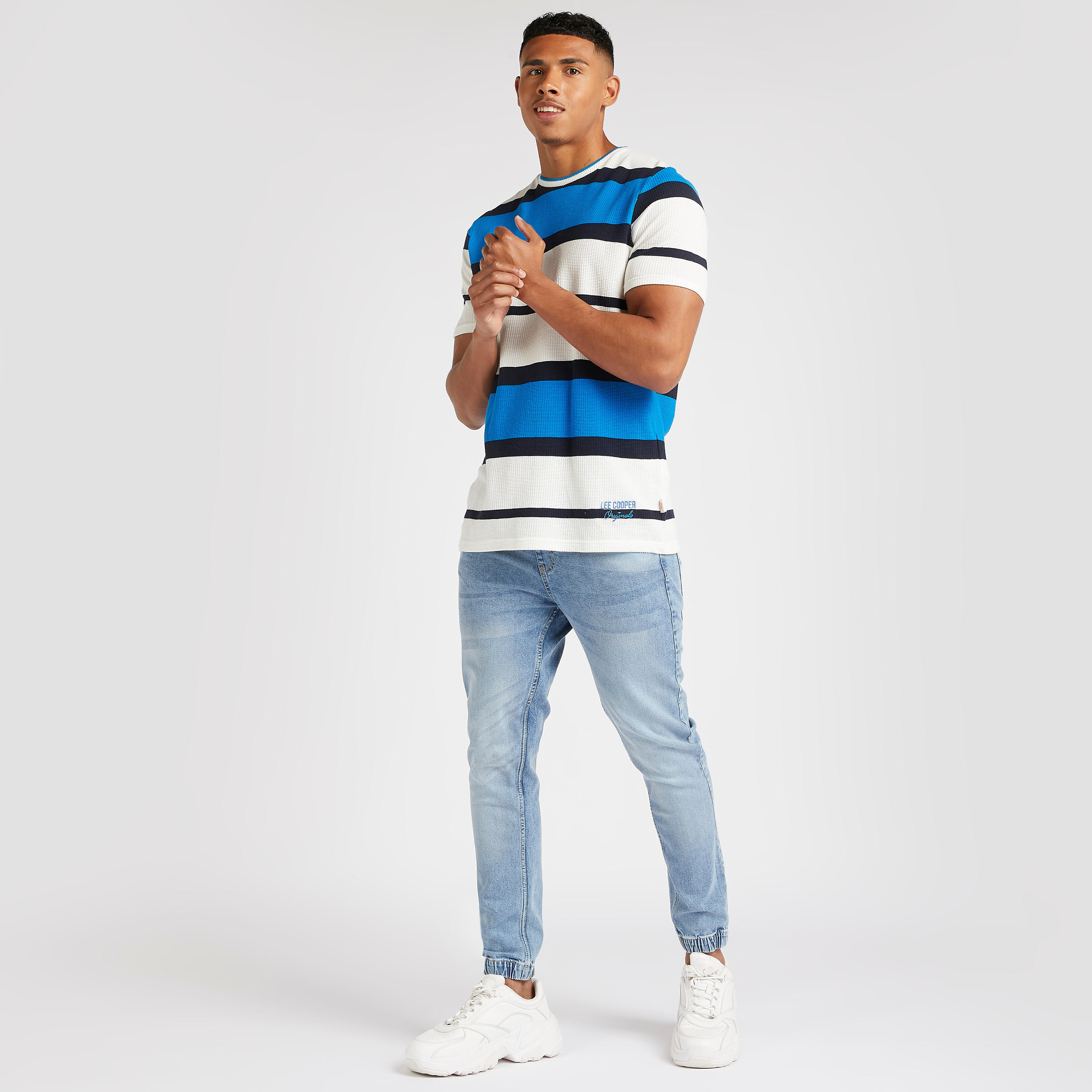 بنطلون رياضي سادة بخصر فليكسي وجيوب-men-clothing-bottoms-joggers-image-5