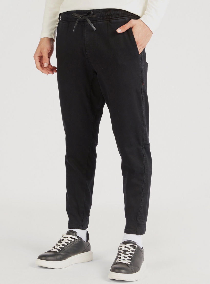 بنطلون رياضي دنيم سادة برباط إغلاق وجيوب-men-clothing-bottoms-jeans-image-4