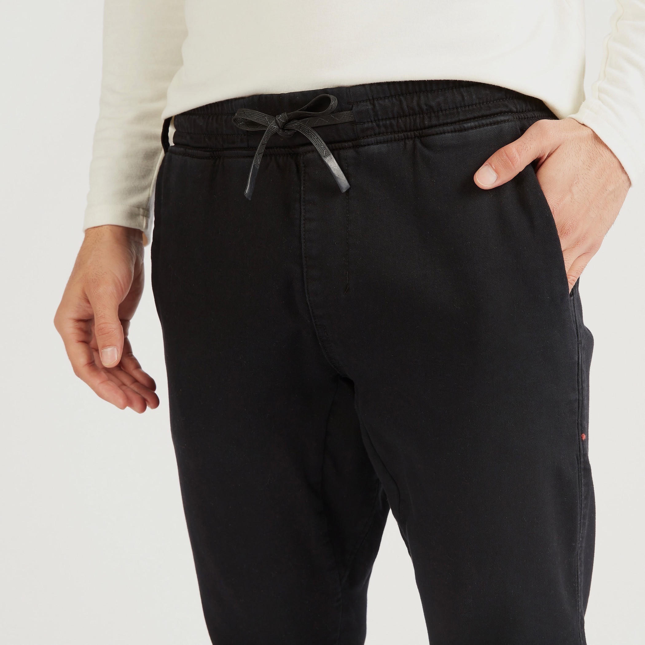 بنطلون رياضي دنيم سادة برباط إغلاق وجيوب-men-clothing-bottoms-jeans-image-2