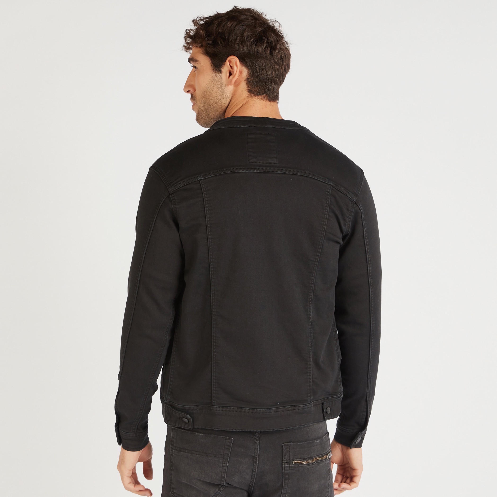 جاكيت بايكر دينم سادة بسحّاب وأكمام طويلة-men-clothing-jacketsandblazers-jackets-image-4