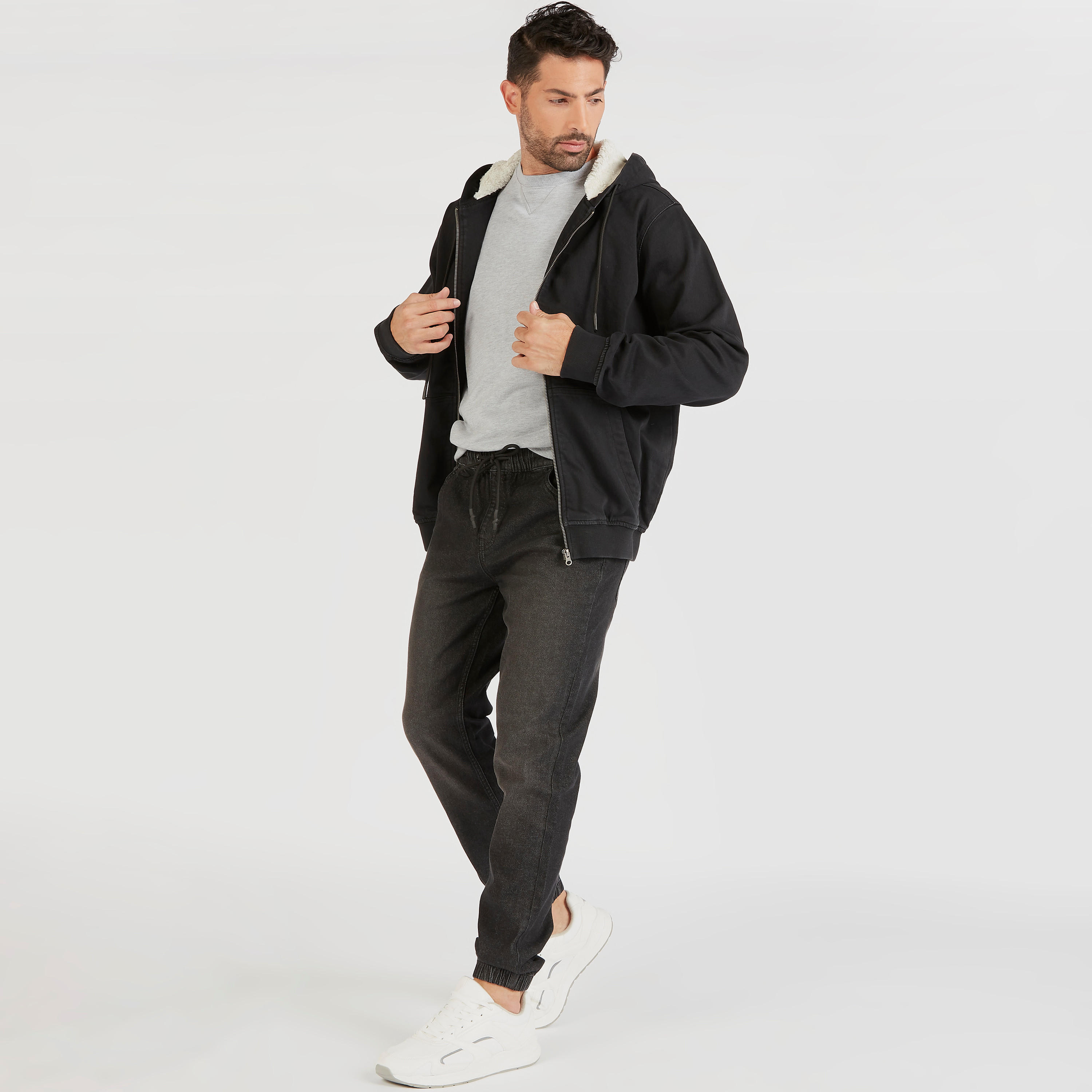جاكيت دينم سادة بجيوب وقبعّة وسحّاب من لي كوبر-men-clothing-jacketsandblazers-jackets-image-4