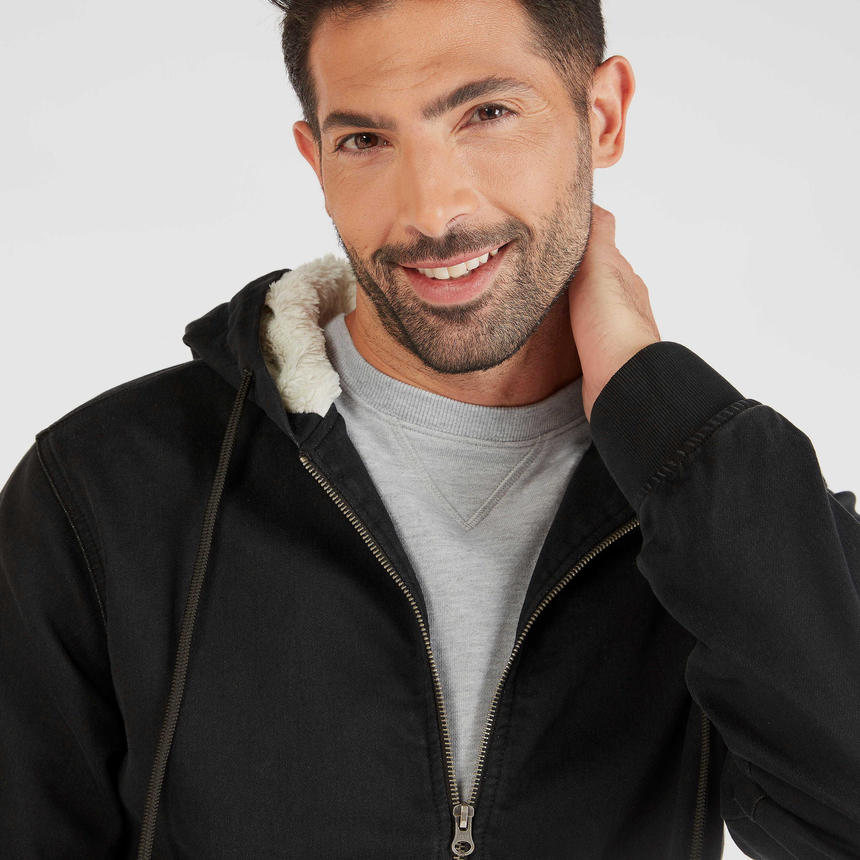 جاكيت دينم سادة بجيوب وقبعّة وسحّاب من لي كوبر-men-clothing-jacketsandblazers-jackets-image-3