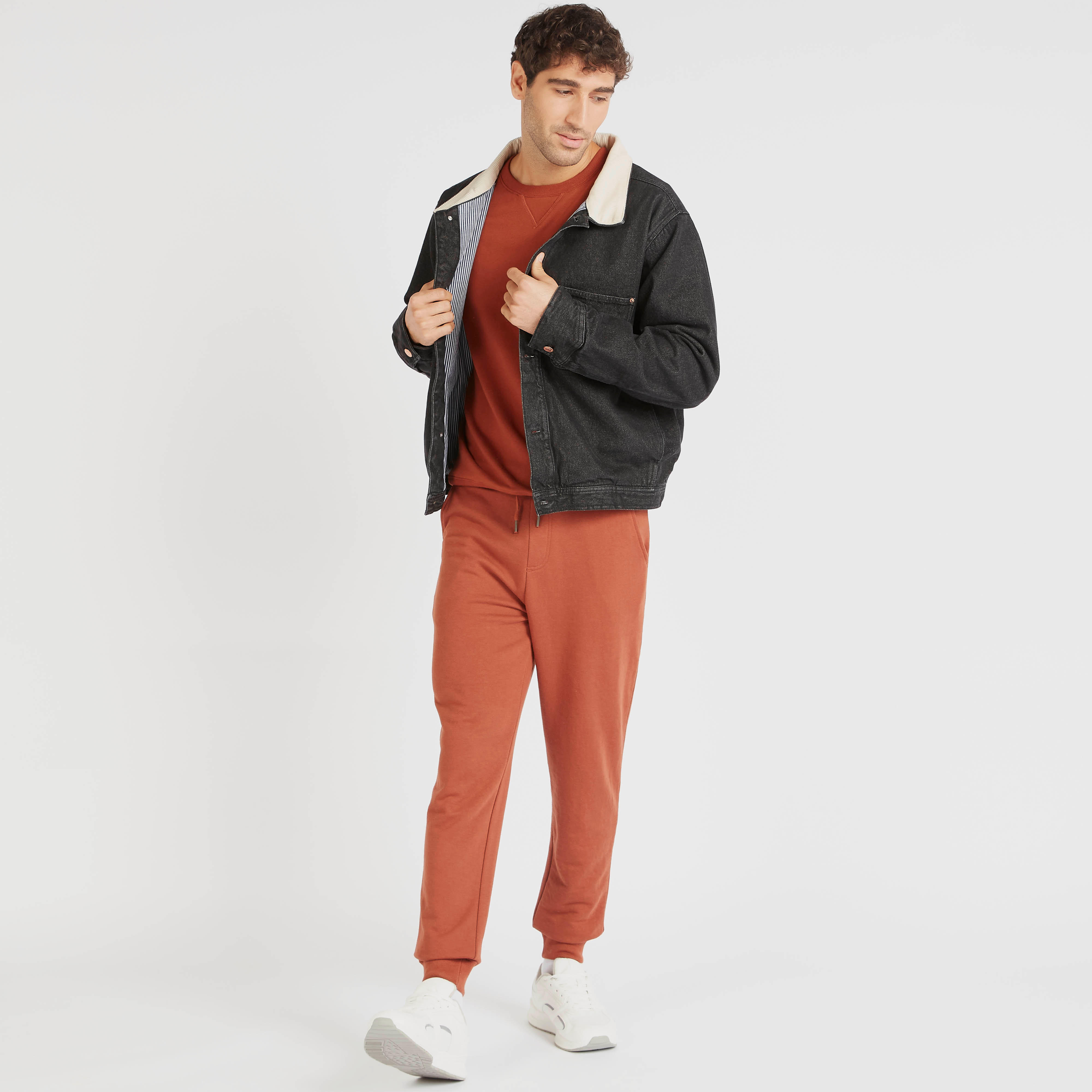 جاكيت دنيم سادة بزر إغلاق وجيوب-men-clothing-jacketsandblazers-jackets-image-6