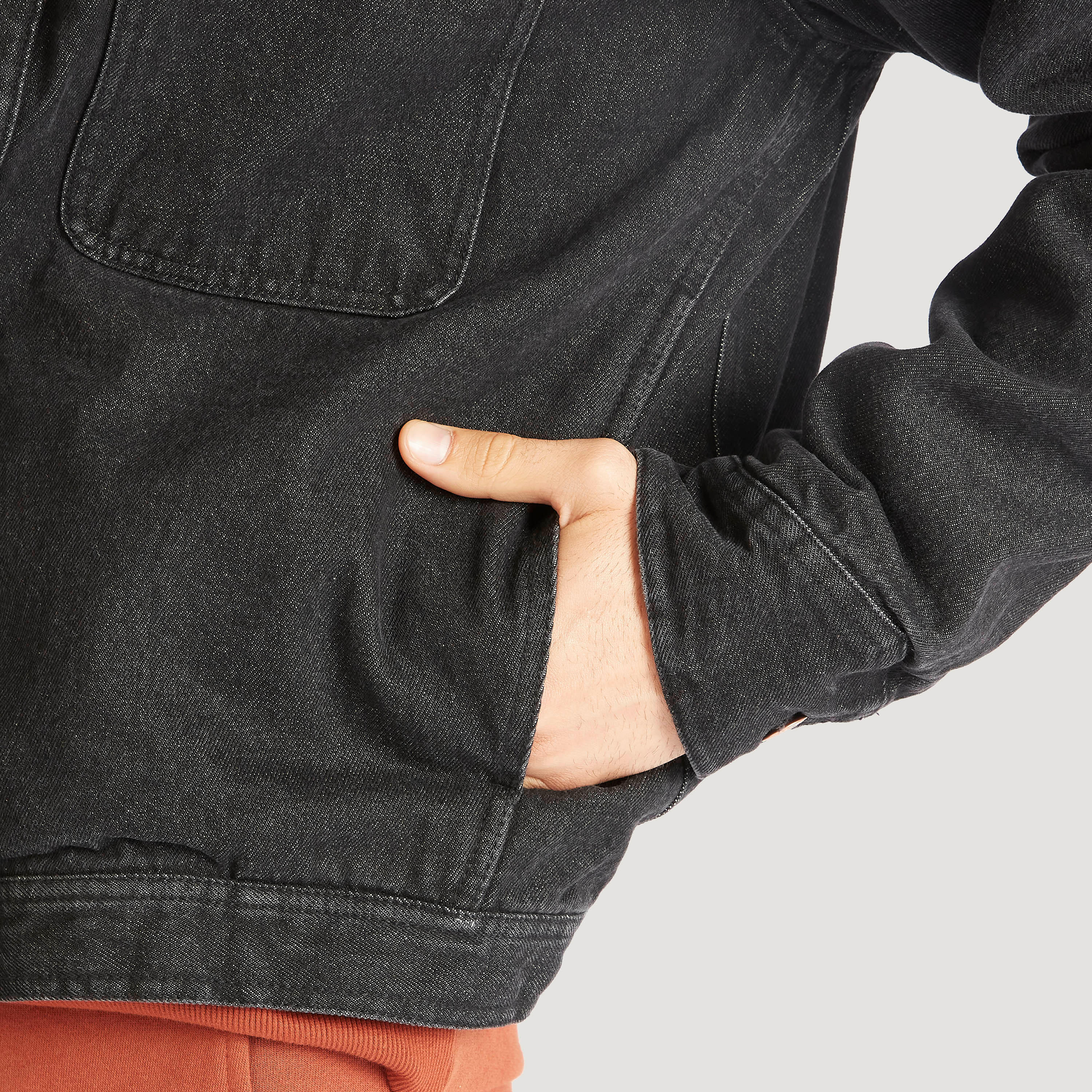 جاكيت دنيم سادة بزر إغلاق وجيوب-men-clothing-jacketsandblazers-jackets-image-2