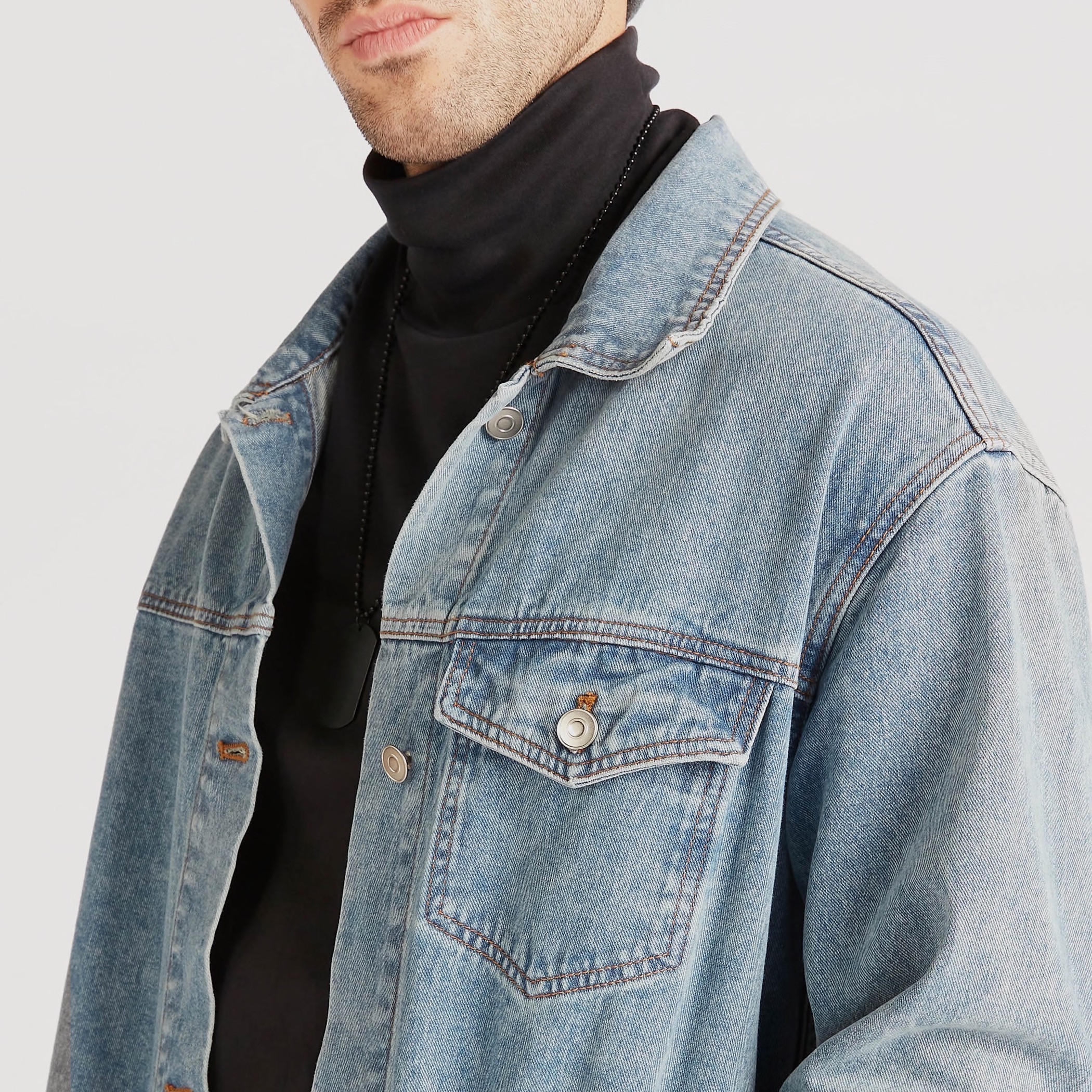 جاكيت دنيم سادة طويل بزر إغلاق وجيوب-men-clothing-jacketsandblazers-jackets-image-5