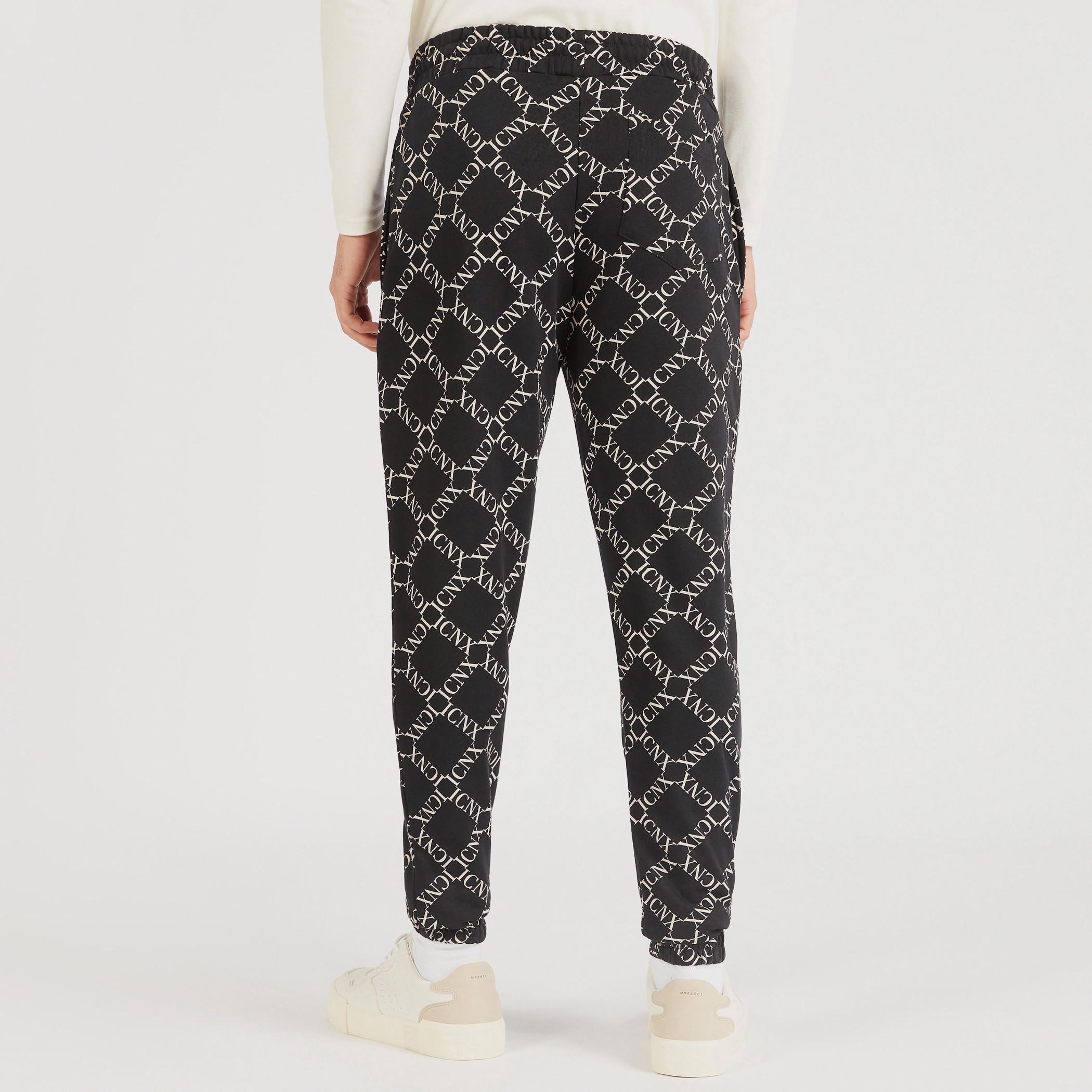 بنطلون رياضي بخصر متوسط الارتفاع ورباط إغلاق وجيوب وطبعات-men-clothing-bottoms-joggers-image-1