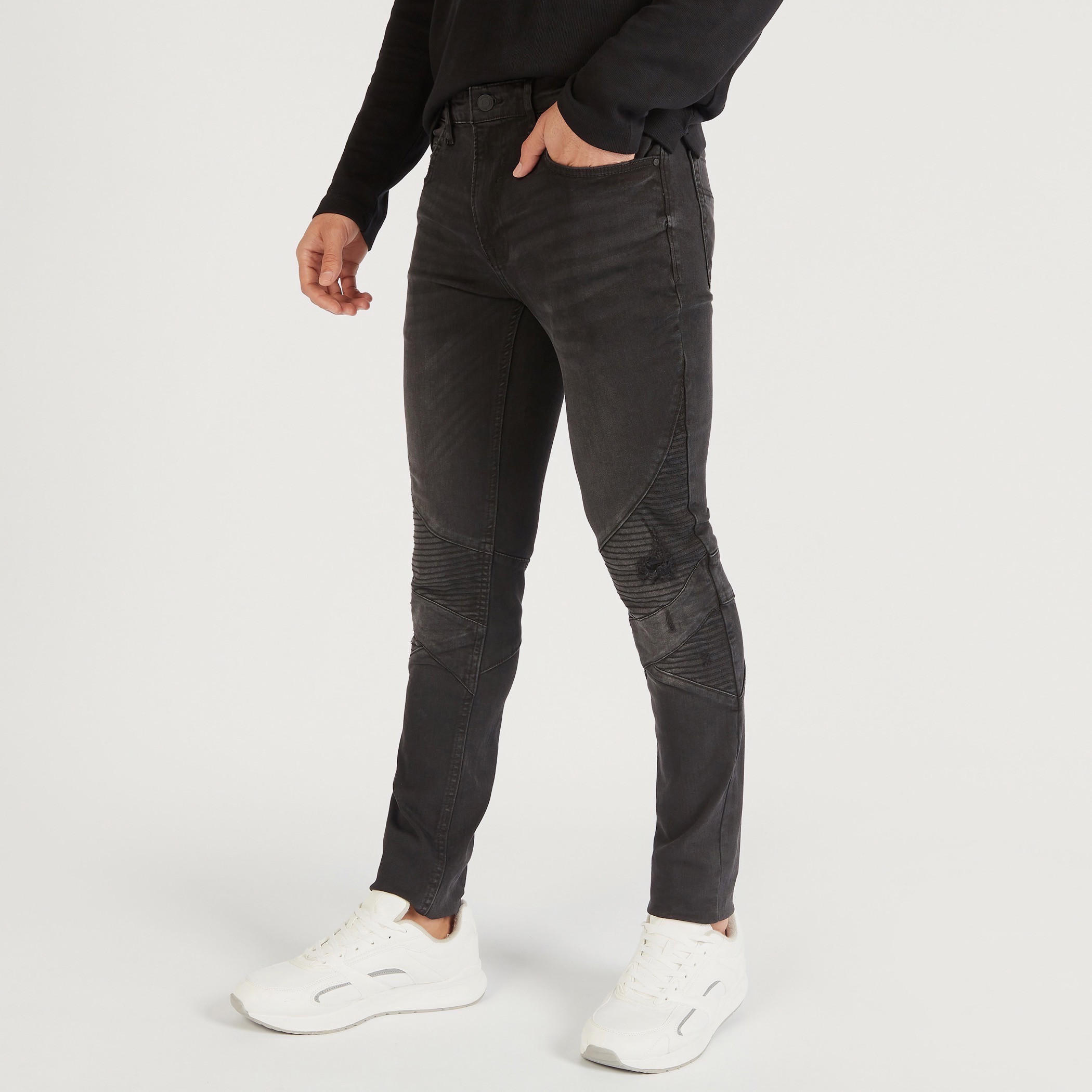 Solid Jeans with Pockets and Button Closure-men-clothing-bottoms-jeans-image-1
