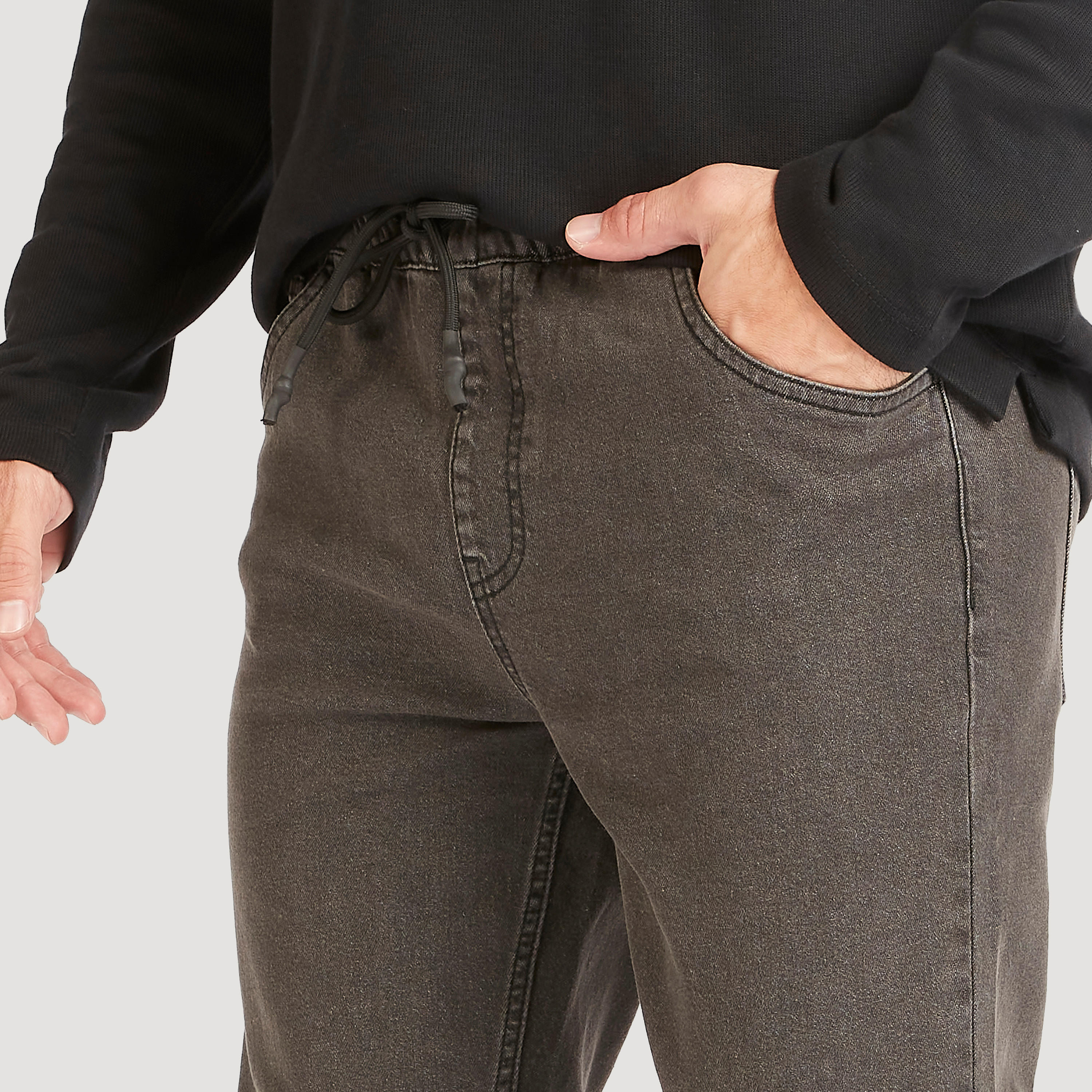 بنطلون رياضي دنيم سادة برباط وجيوب-men-clothing-bottoms-joggers-image-3