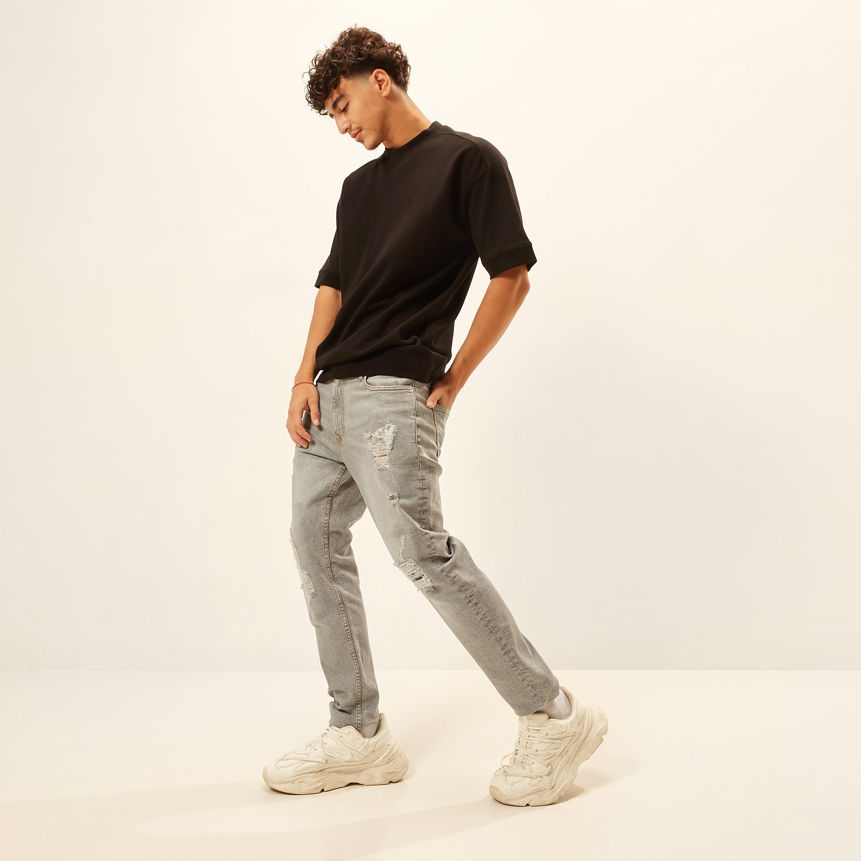 Ripped Carrot Fit Denim Jeans with Button Closure-men-clothing-bottoms-jeans-image-8
