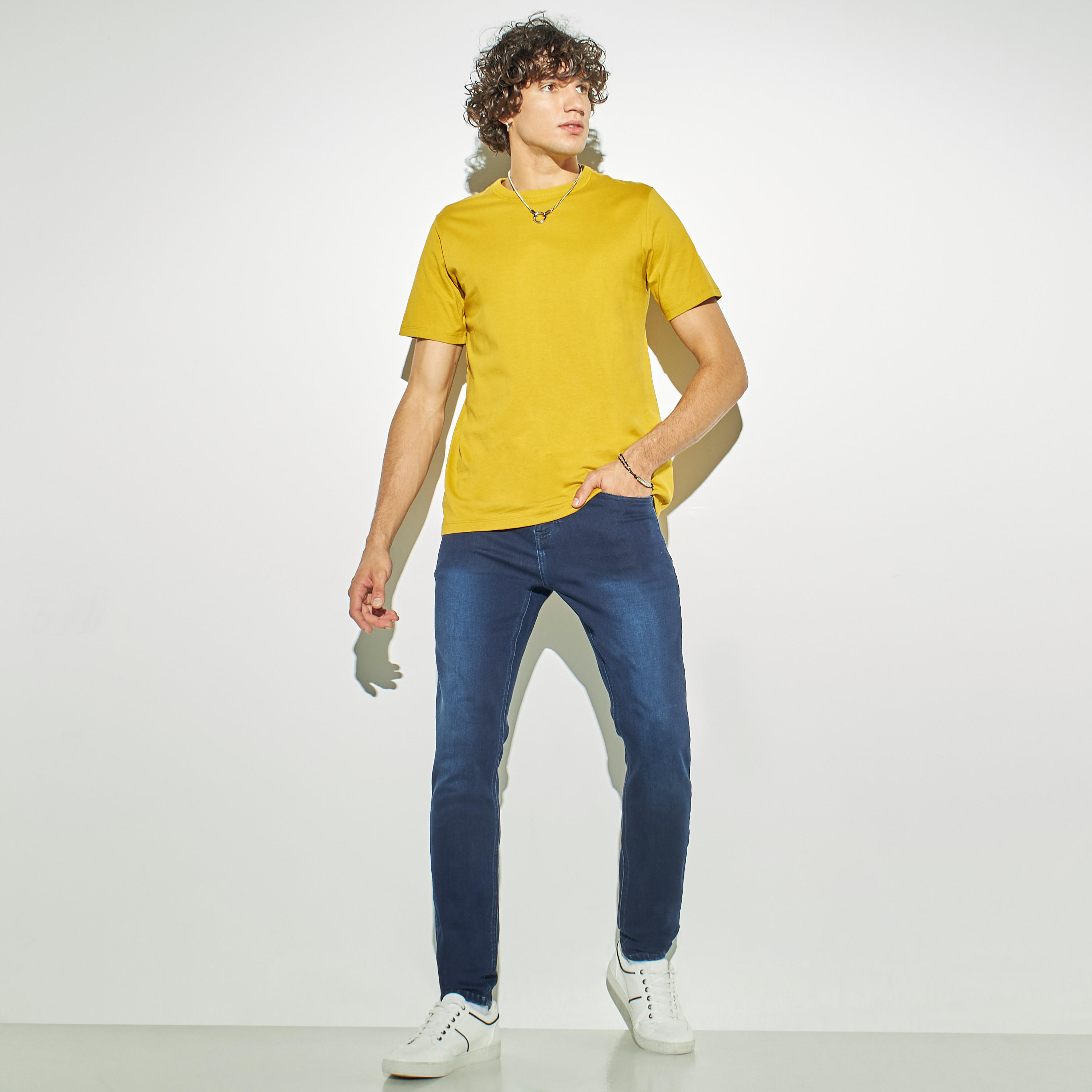 بنطلون جينز بقصة سليم وزر إغلاق-men-clothing-bottoms-jeans-image-3