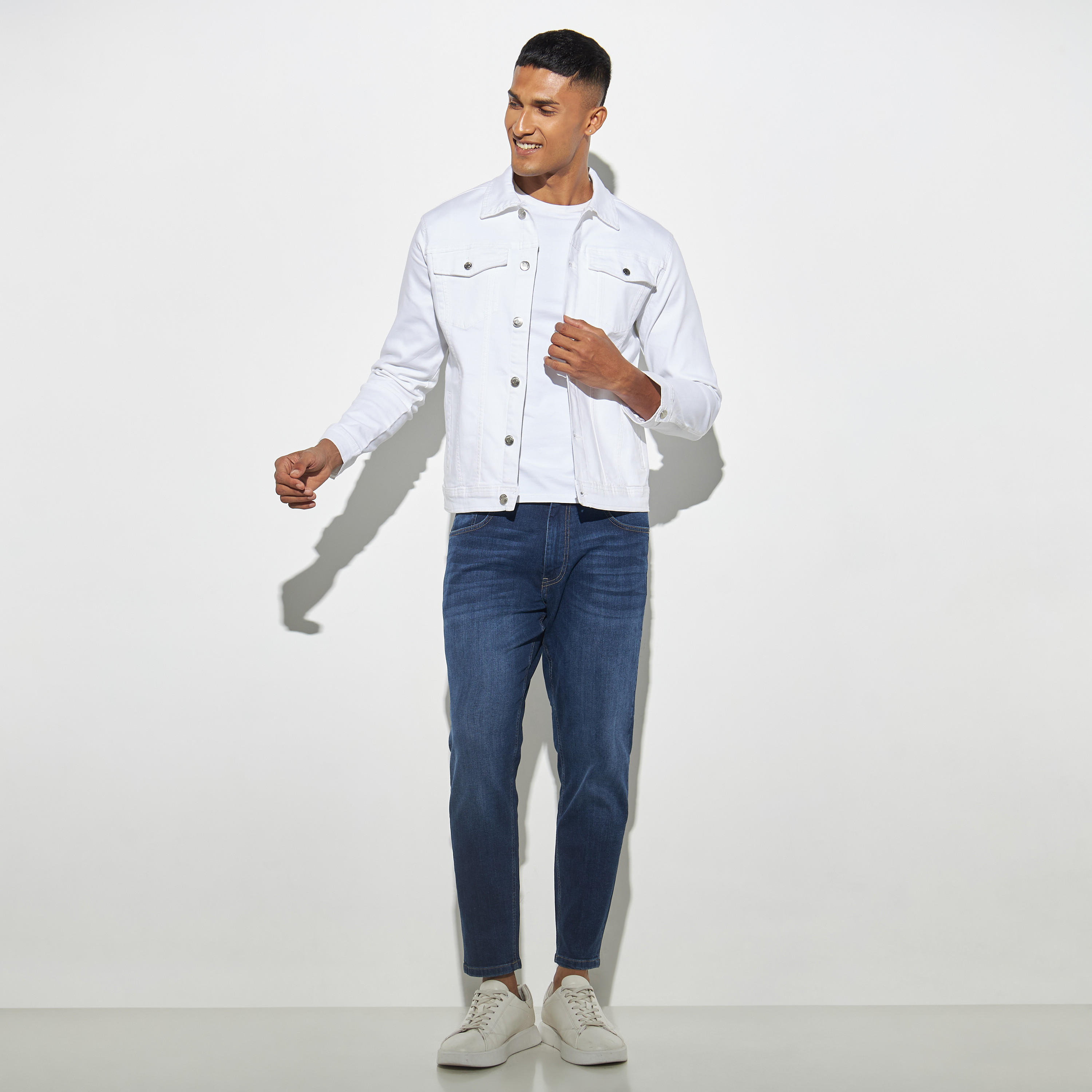 Solid Trucker Jacket with Pockets and Long Sleeves-men-clothing-jacketsandblazers-jackets-image-2